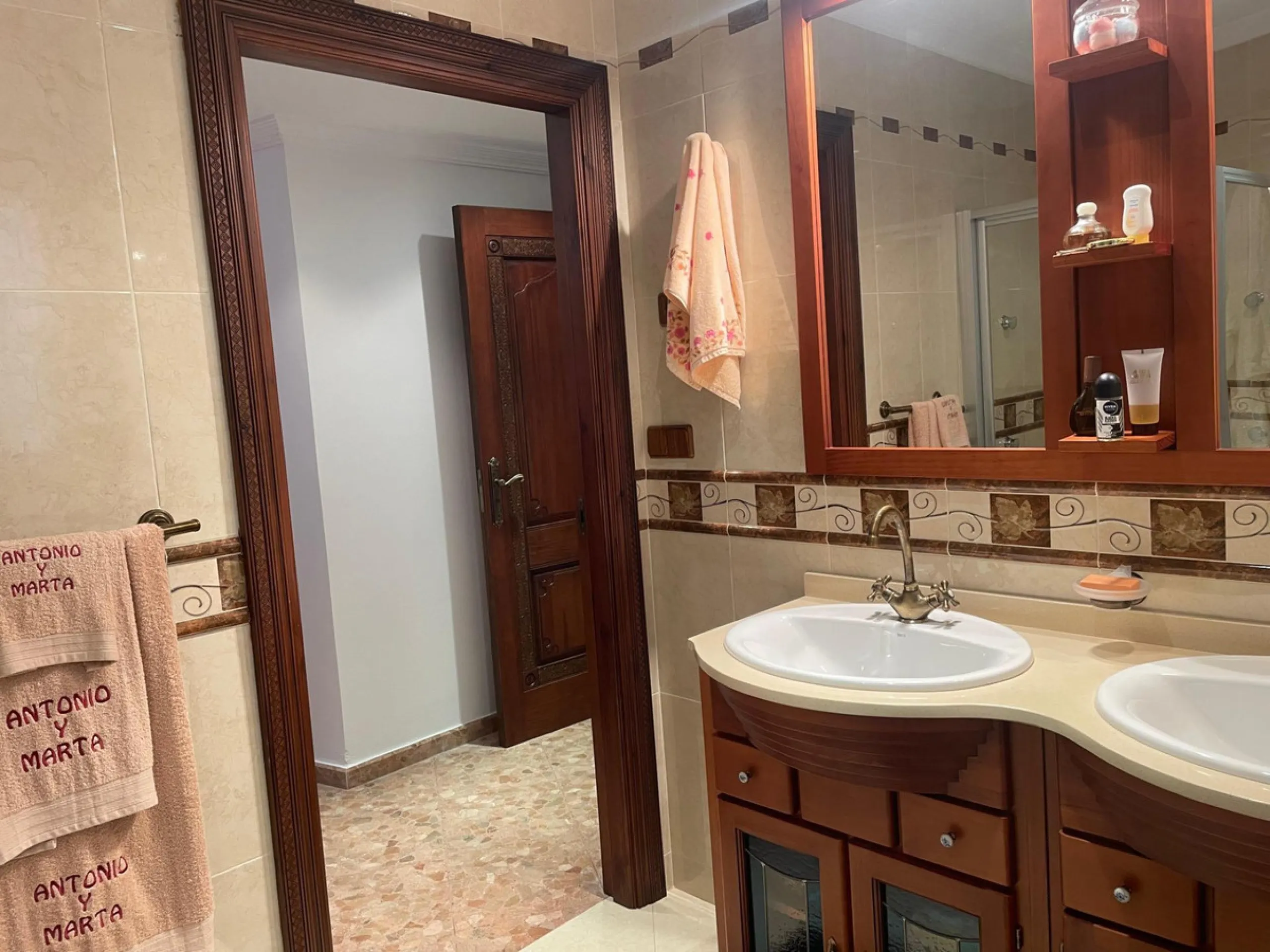 House - Detached Villa в продаже в Villanueva De La Concepcion, Málaga. В доме 7 спален и 6 ванных комнат. Площадь дома 512 м². Площадь участка 216 м²
