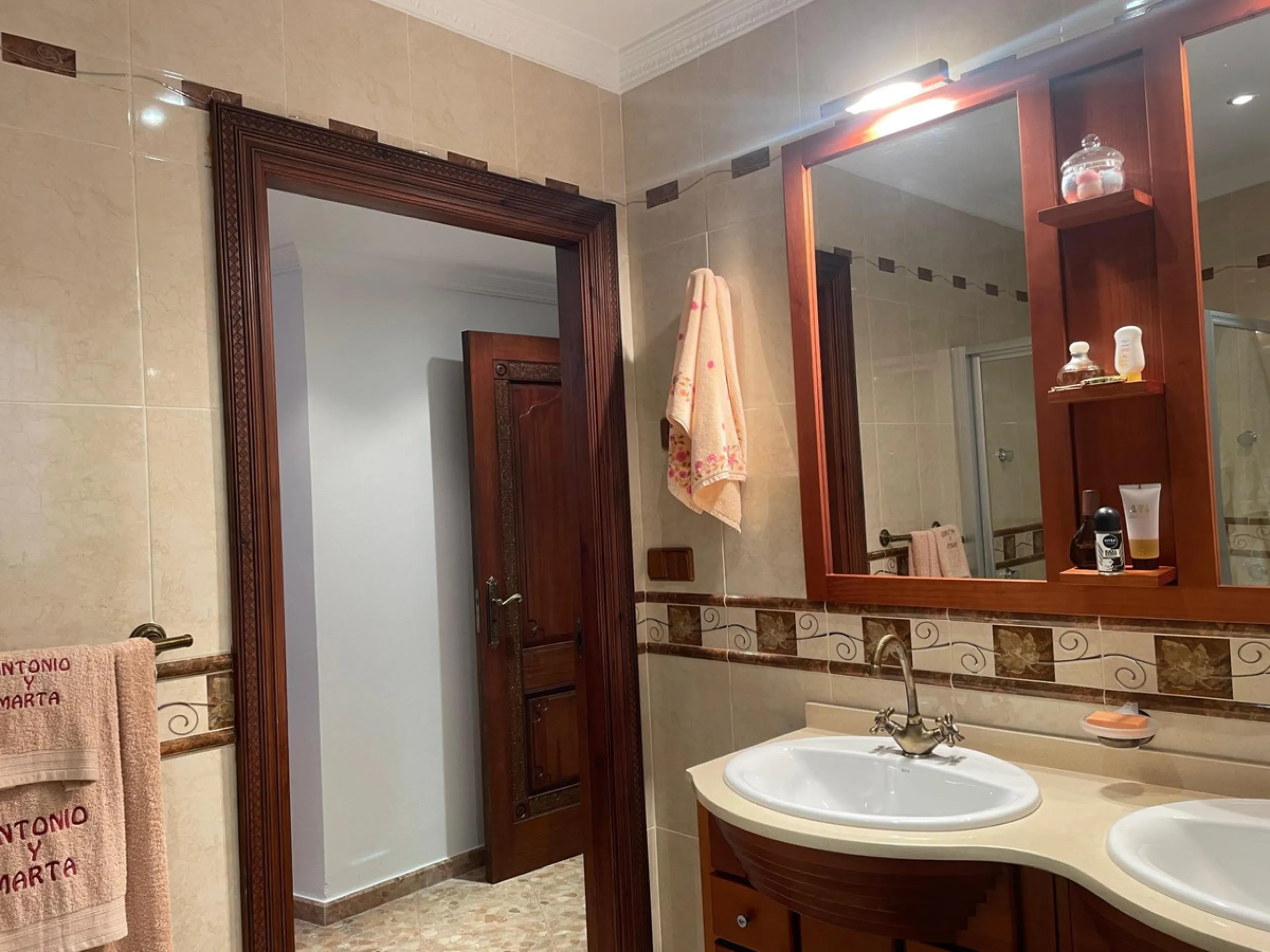 House - Detached Villa в продаже в Villanueva De La Concepcion, Málaga. В доме 7 спален и 6 ванных комнат. Площадь дома 512 м². Площадь участка 216 м²