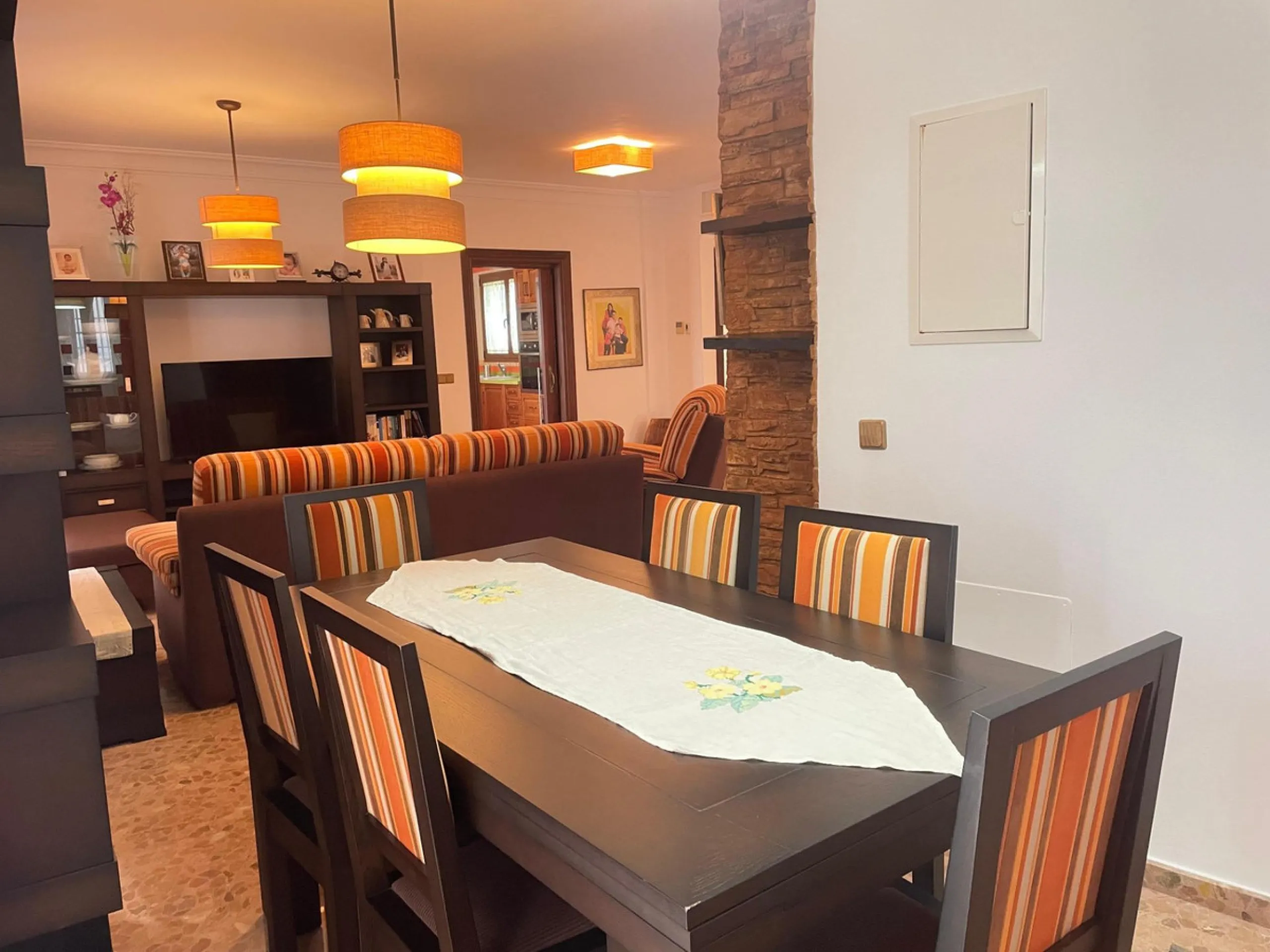 House - Detached Villa в продаже в Villanueva De La Concepcion, Málaga. В доме 7 спален и 6 ванных комнат. Площадь дома 512 м². Площадь участка 216 м²