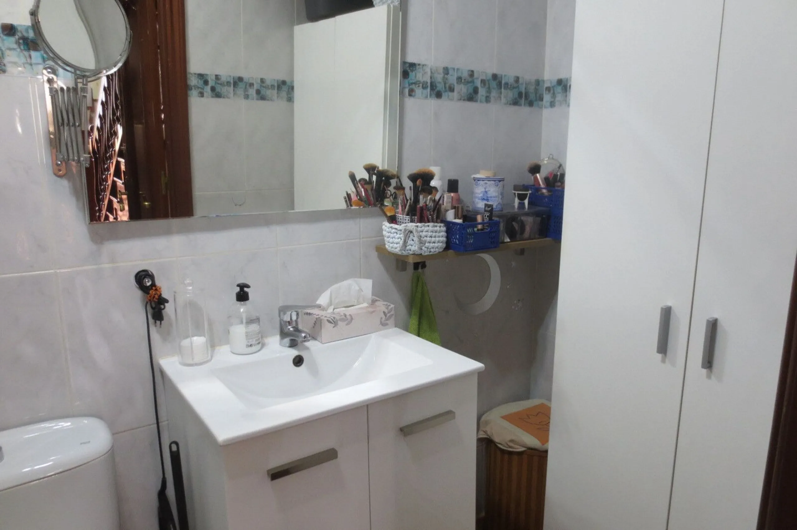 Fantastic semi-detached single-family home in the lower part of the El Coto Urbanization.