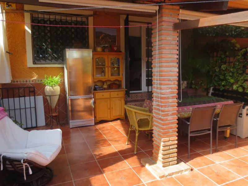 Fantastic semi-detached single-family home in the lower part of the El Coto Urbanization.