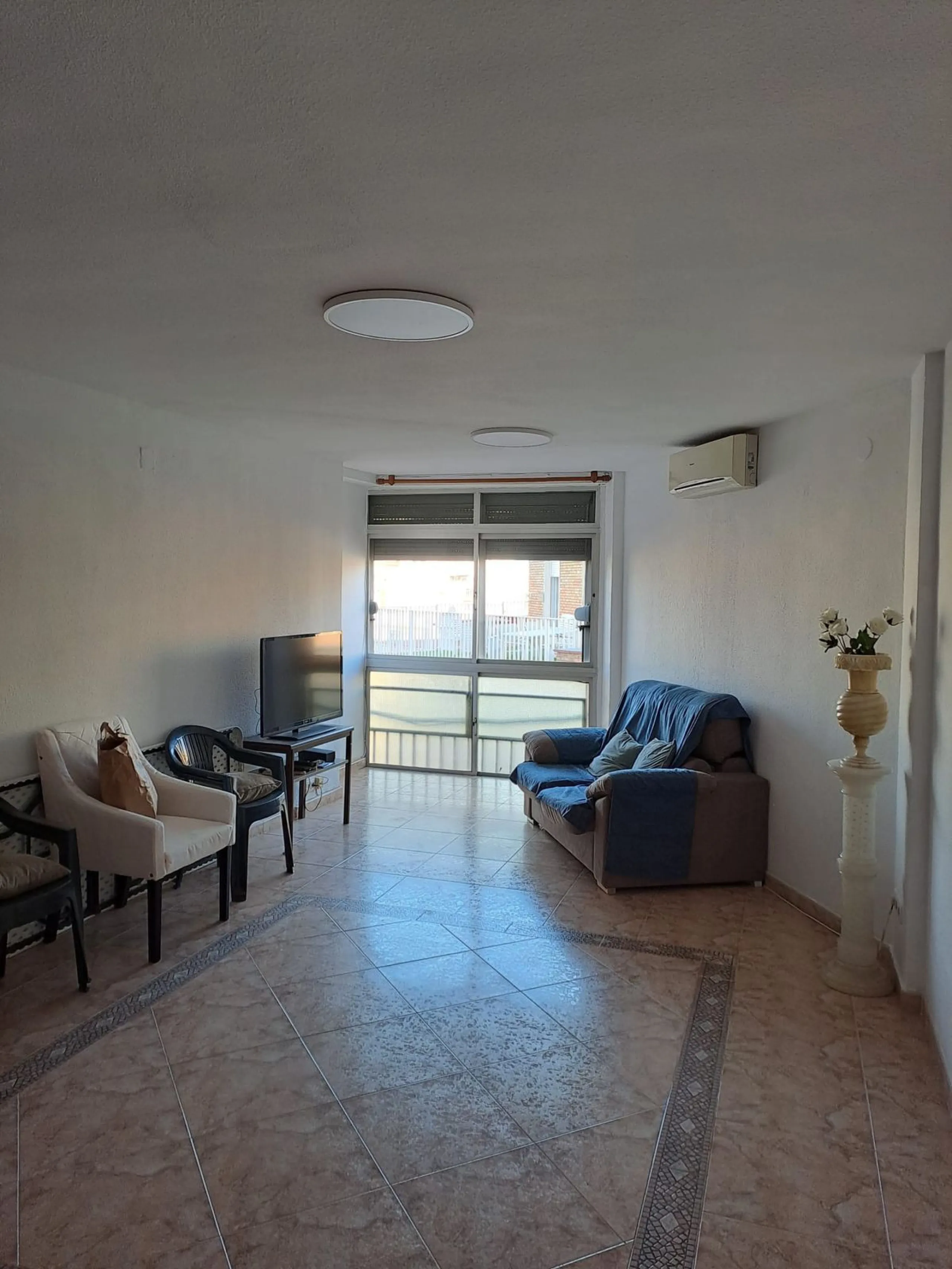 Apartment - Middle Floor Apartment в продаже в Málaga, Málaga. В доме 4 спален и 2 ванных комнат. Площадь дома 120 м²