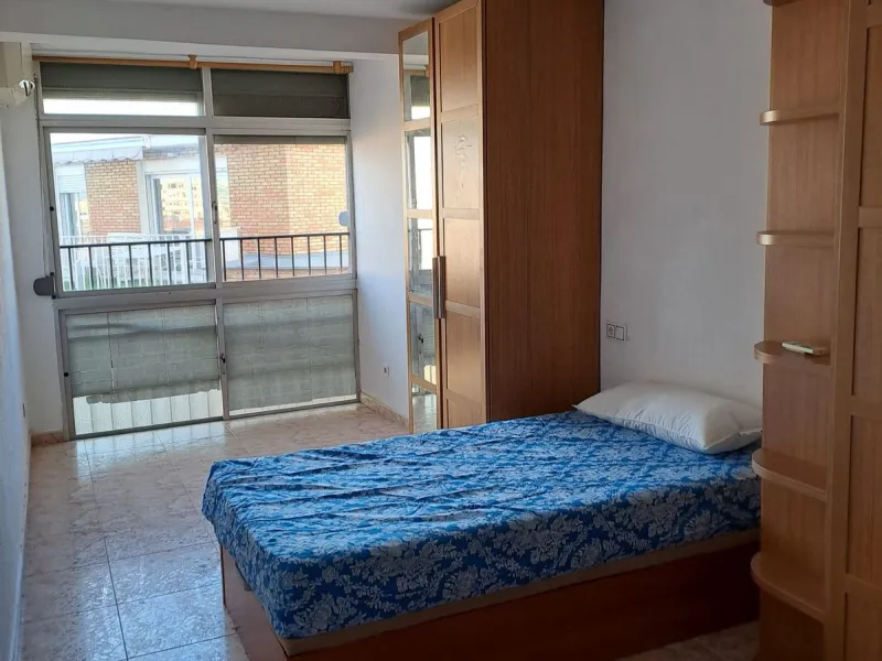 Apartment - Middle Floor Apartment в продаже в Málaga, Málaga. В доме 4 спален и 2 ванных комнат. Площадь дома 120 м²