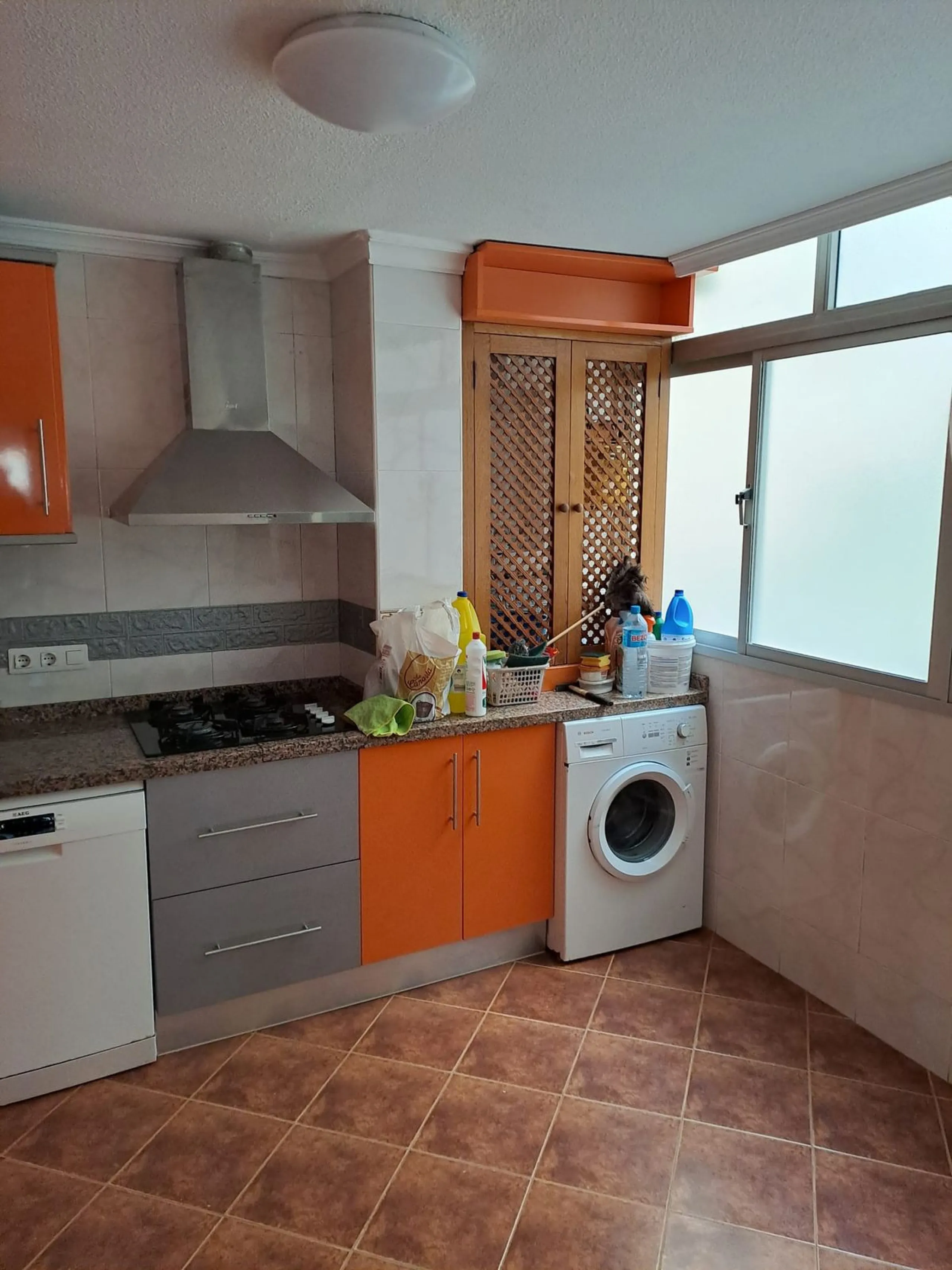 Apartment - Middle Floor Apartment в продаже в Málaga, Málaga. В доме 4 спален и 2 ванных комнат. Площадь дома 120 м²
