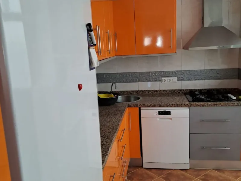 Apartment - Middle Floor Apartment в продаже в Málaga, Málaga. В доме 4 спален и 2 ванных комнат. Площадь дома 120 м²