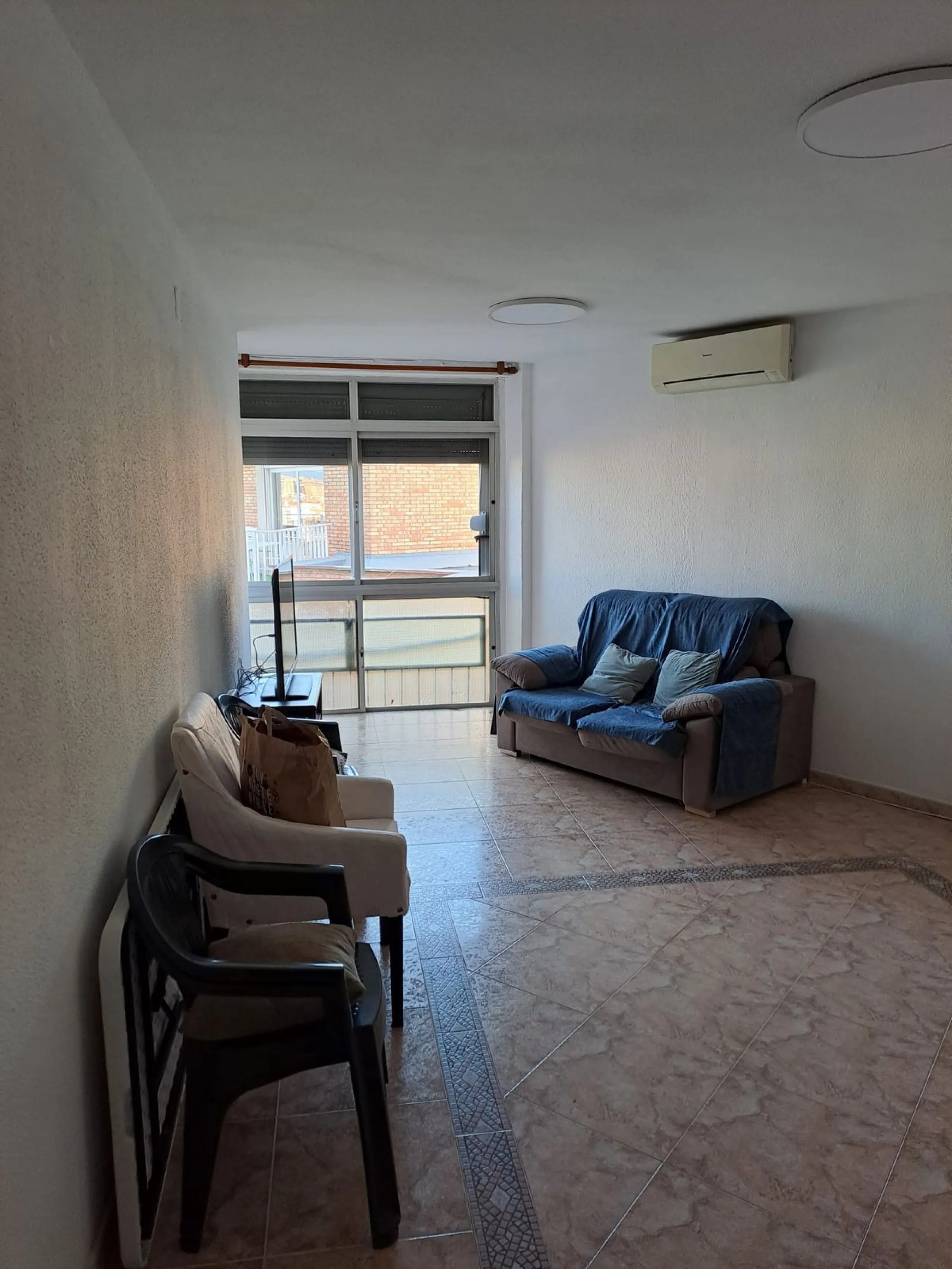 Apartment - Middle Floor Apartment в продаже в Málaga, Málaga. В доме 4 спален и 2 ванных комнат. Площадь дома 120 м²