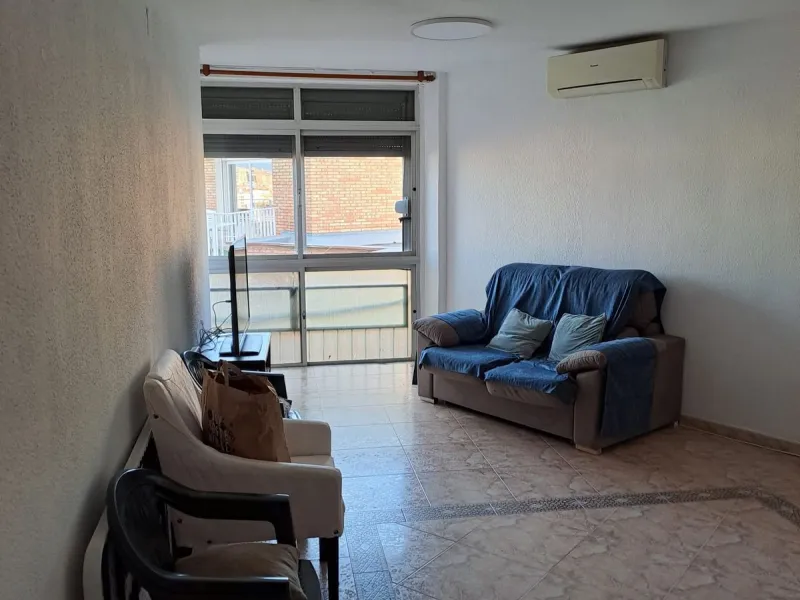 Apartment - Middle Floor Apartment в продаже в Málaga, Málaga. В доме 4 спален и 2 ванных комнат. Площадь дома 120 м²