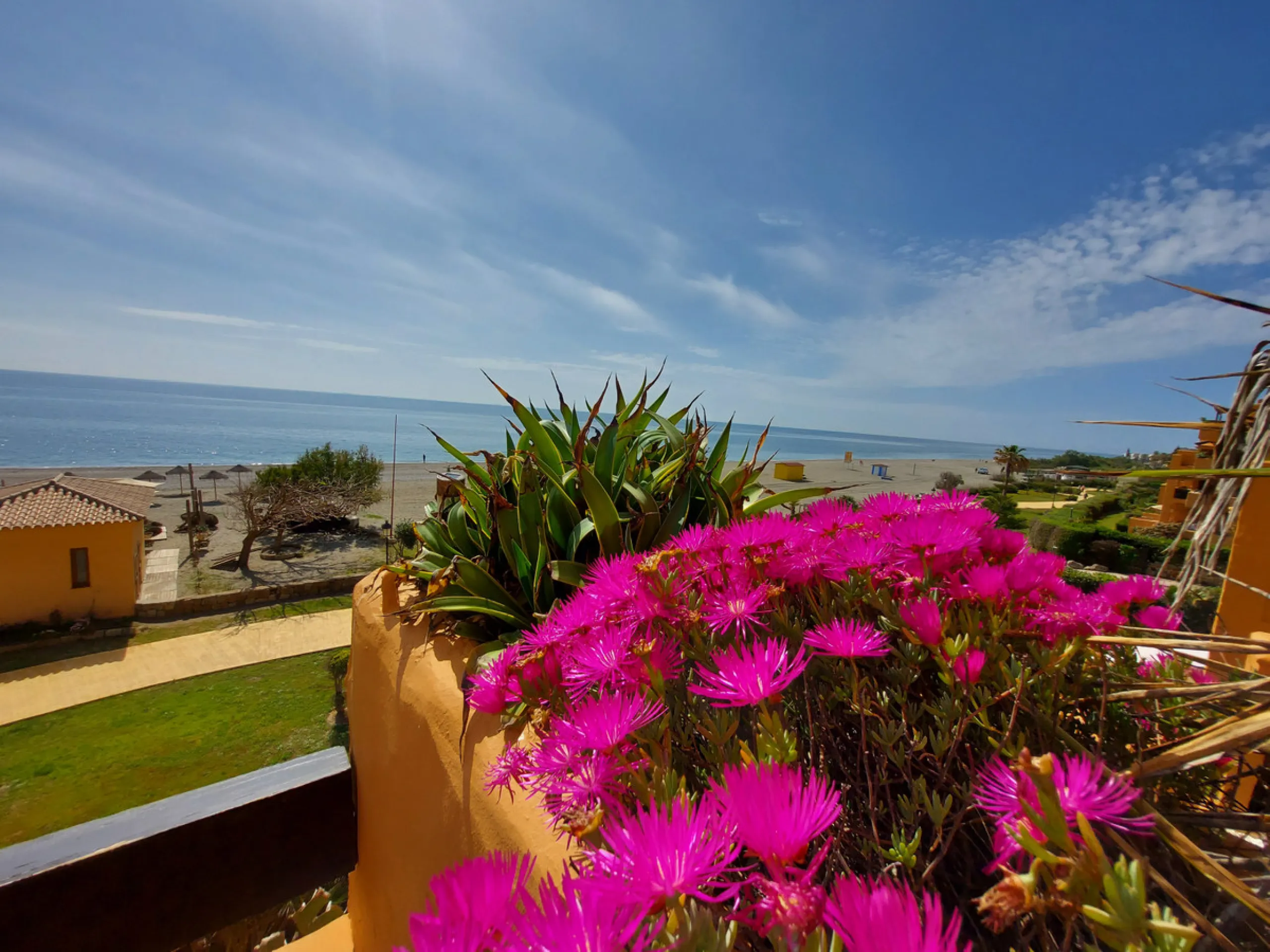 Urb. Los Granados - Sought after front line Beach development. A well presented modernised (new top of the range kitchen) front line beach 2 bedroom corner apartment with uninterrupted beach and sea views from the terrace. The complex is located on the be