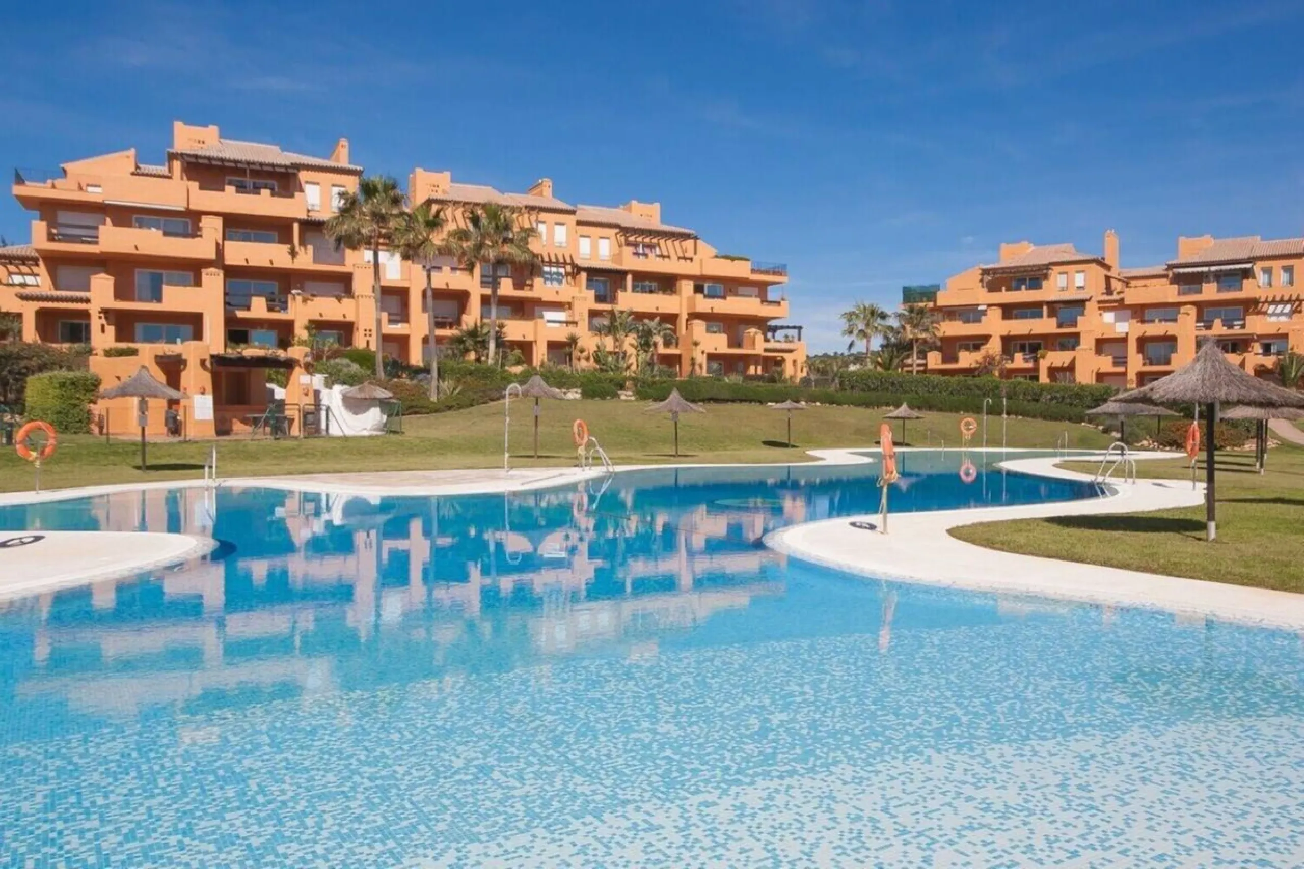 Urb. Los Granados - Sought after front line Beach development. A well presented modernised (new top of the range kitchen) front line beach 2 bedroom corner apartment with uninterrupted beach and sea views from the terrace. The complex is located on the be