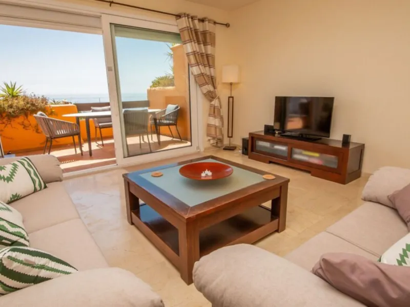 Urb. Los Granados - Sought after front line Beach development. A well presented modernised (new top of the range kitchen) front line beach 2 bedroom corner apartment with uninterrupted beach and sea views from the terrace. The complex is located on the be