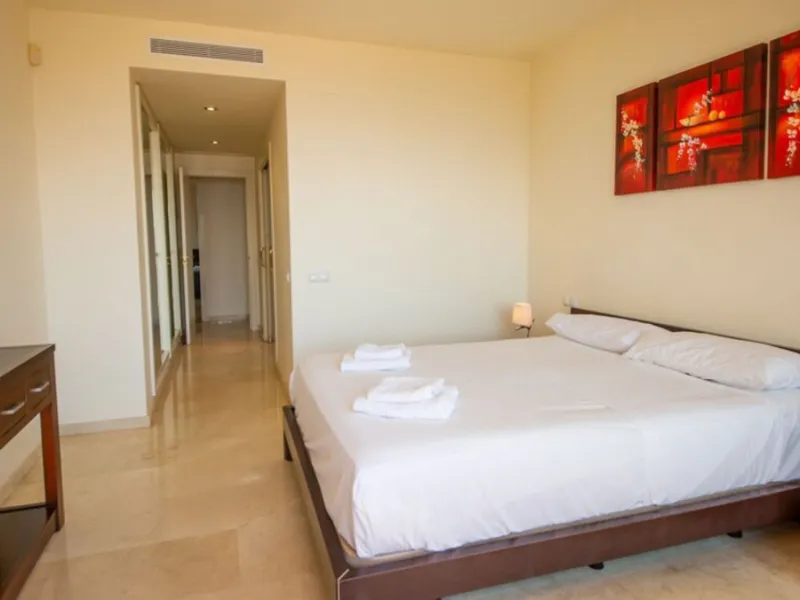 Urb. Los Granados - Sought after front line Beach development. A well presented modernised (new top of the range kitchen) front line beach 2 bedroom corner apartment with uninterrupted beach and sea views from the terrace. The complex is located on the be