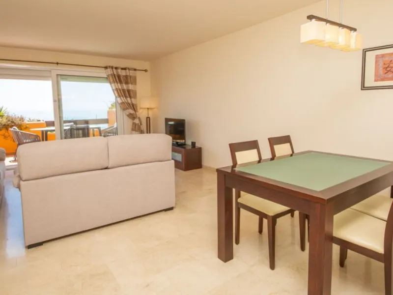 Urb. Los Granados - Sought after front line Beach development. A well presented modernised (new top of the range kitchen) front line beach 2 bedroom corner apartment with uninterrupted beach and sea views from the terrace. The complex is located on the be