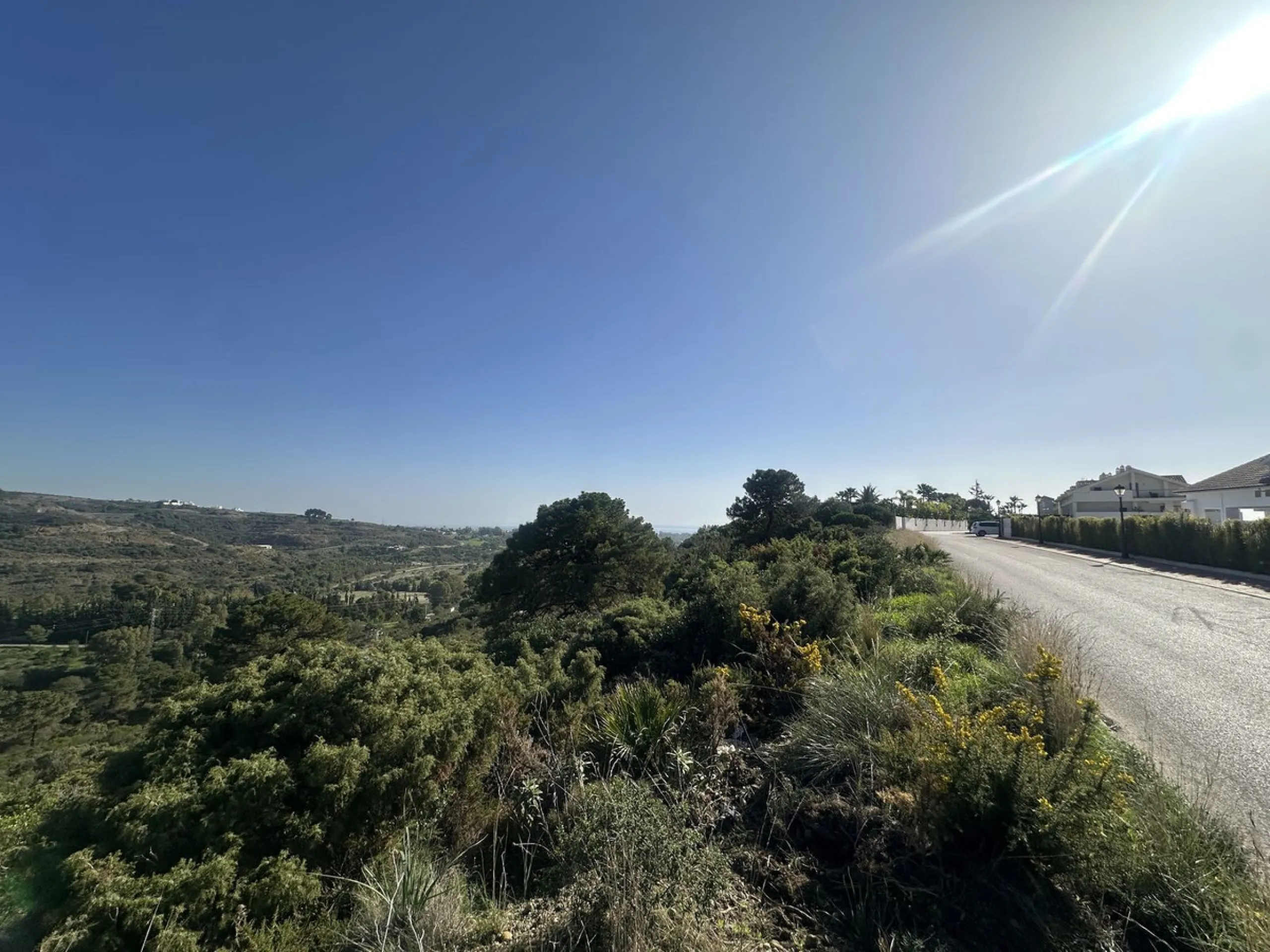 Plot - Land в продаже в Benahavís, Málaga. Площадь участка 5983 м²