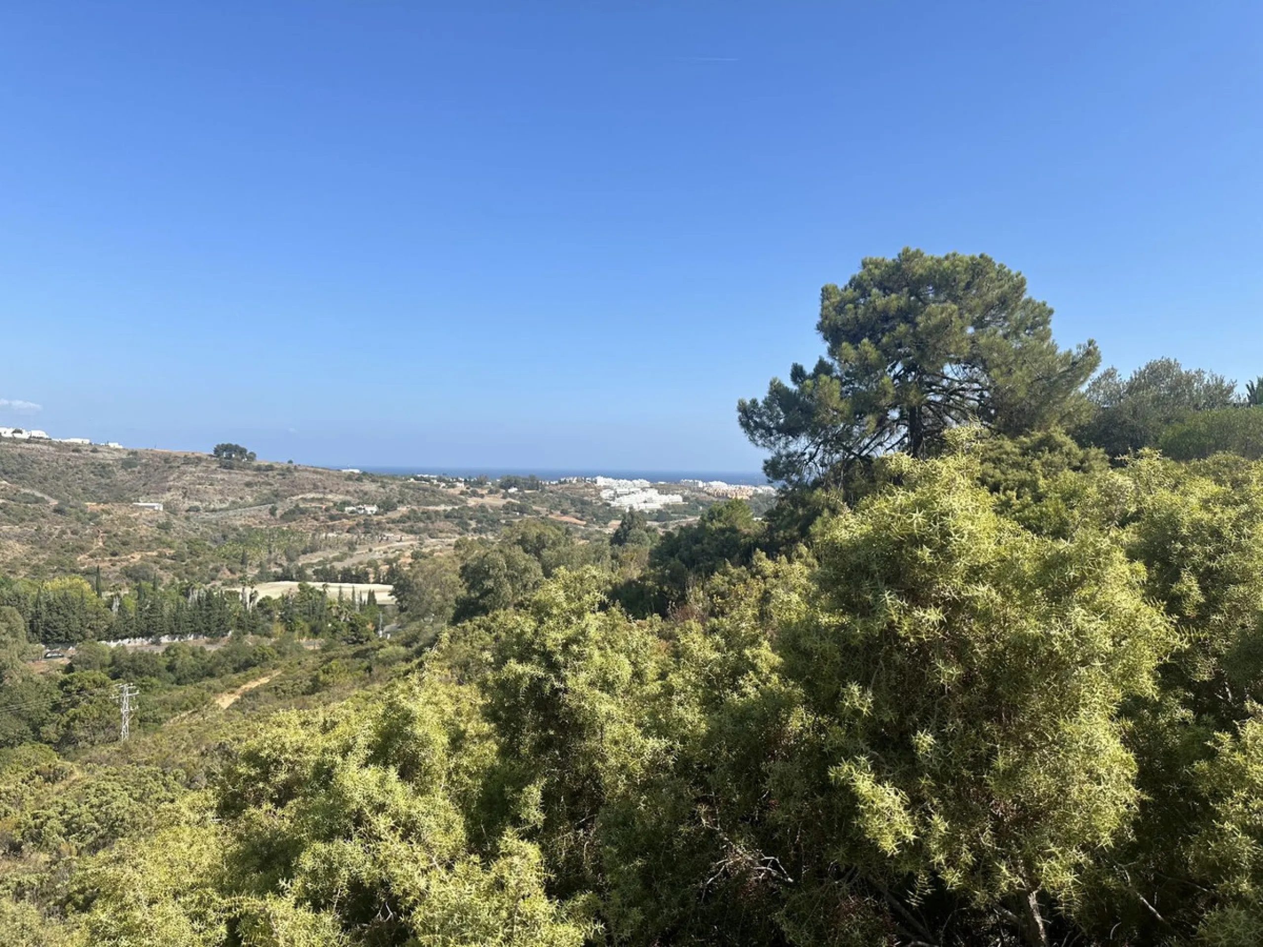 Plot - Land в продаже в Benahavís, Málaga. Площадь участка 5983 м²