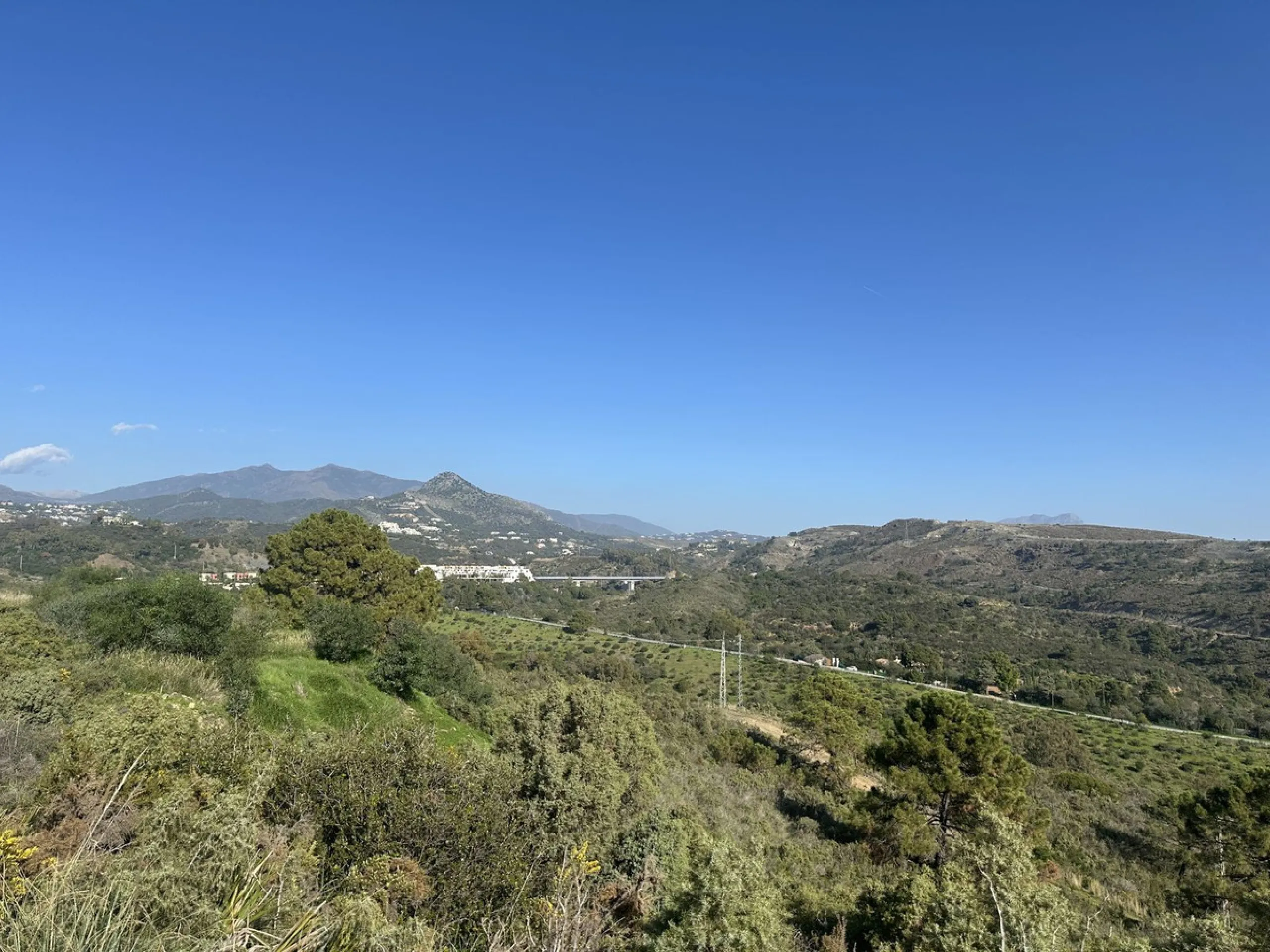 Plot - Land в продаже в Benahavís, Málaga. Площадь участка 5983 м²