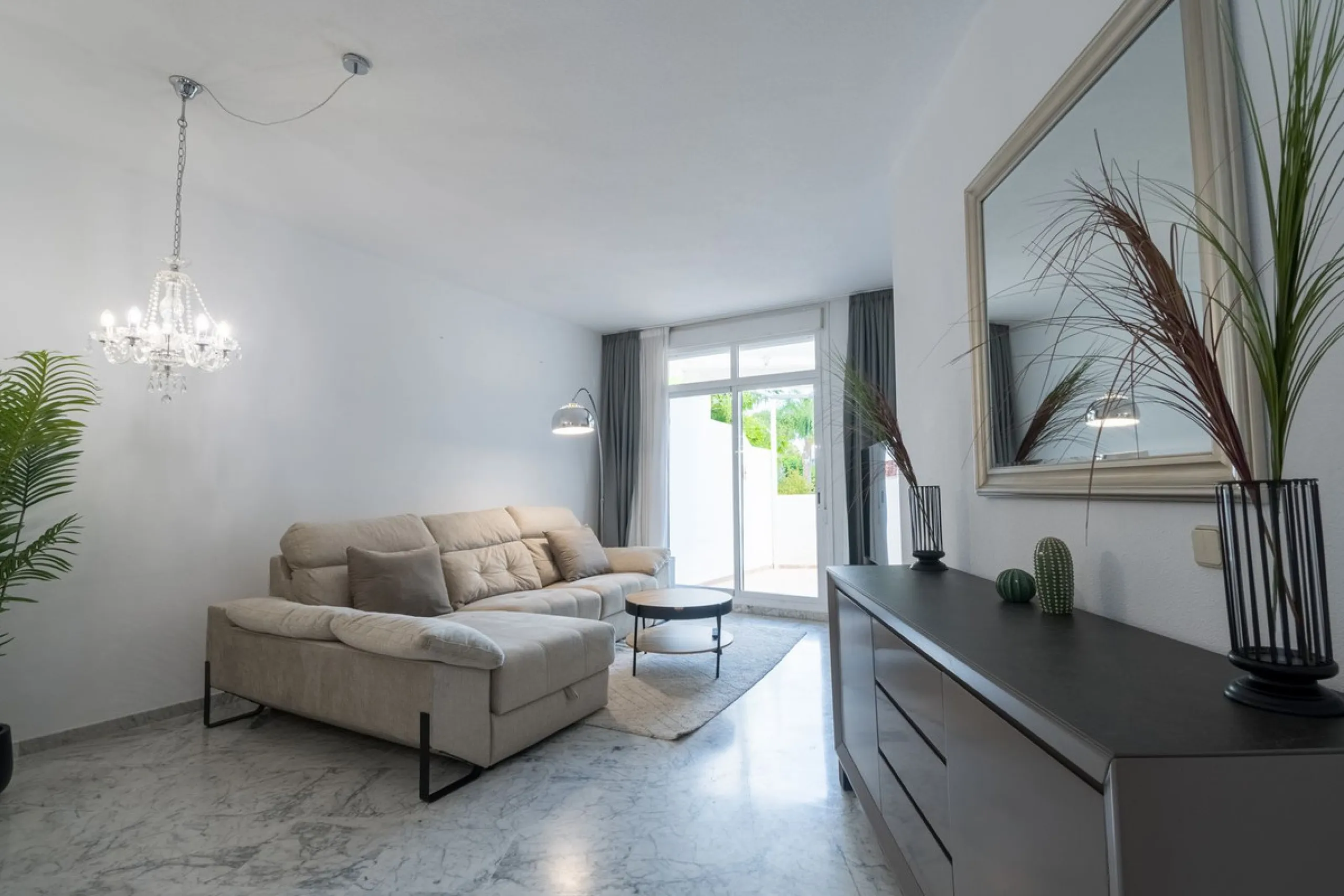 Renovated Garden Apartment with Rental Licence | Golden Mile, Marbella