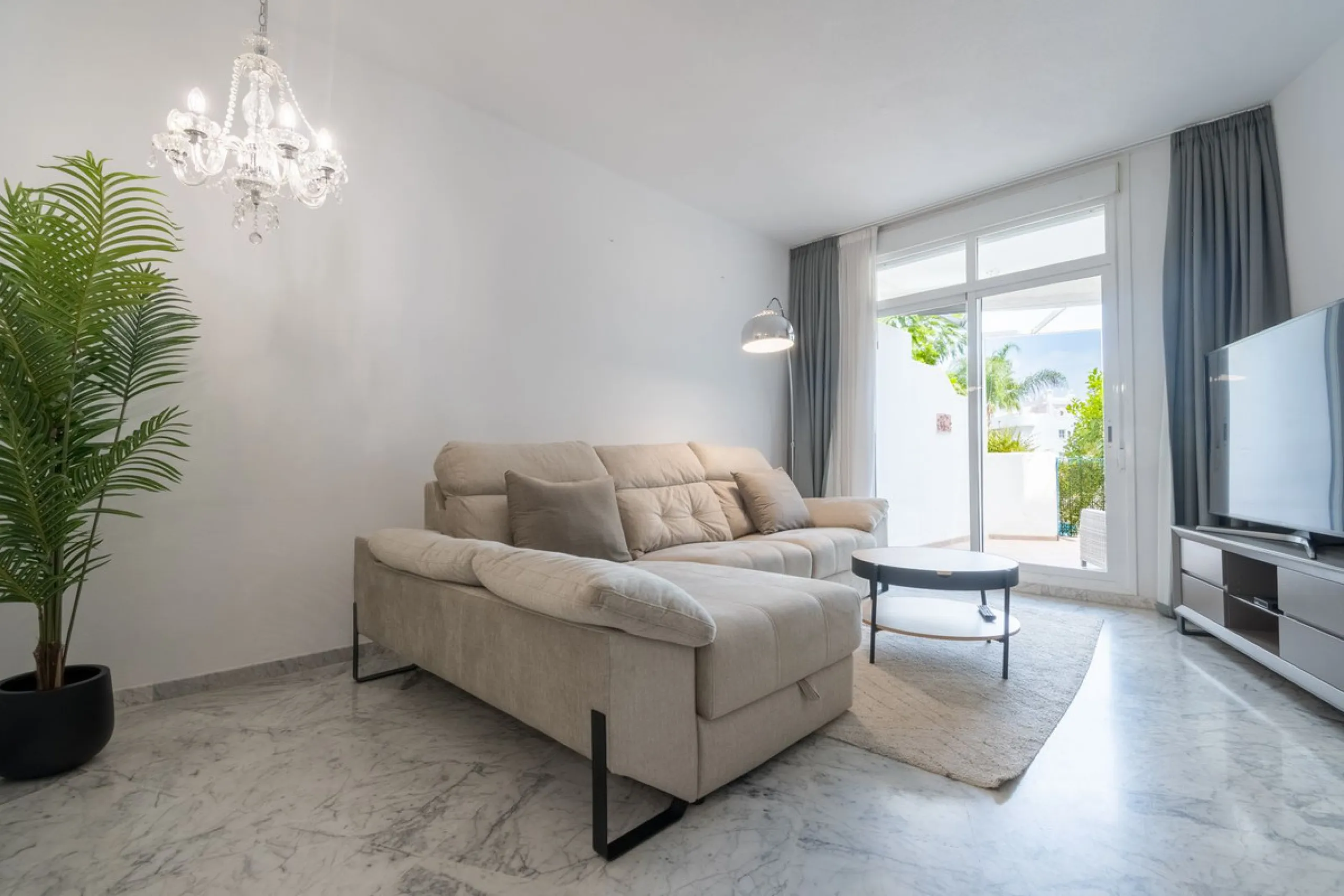 Renovated Garden Apartment with Rental Licence | Golden Mile, Marbella