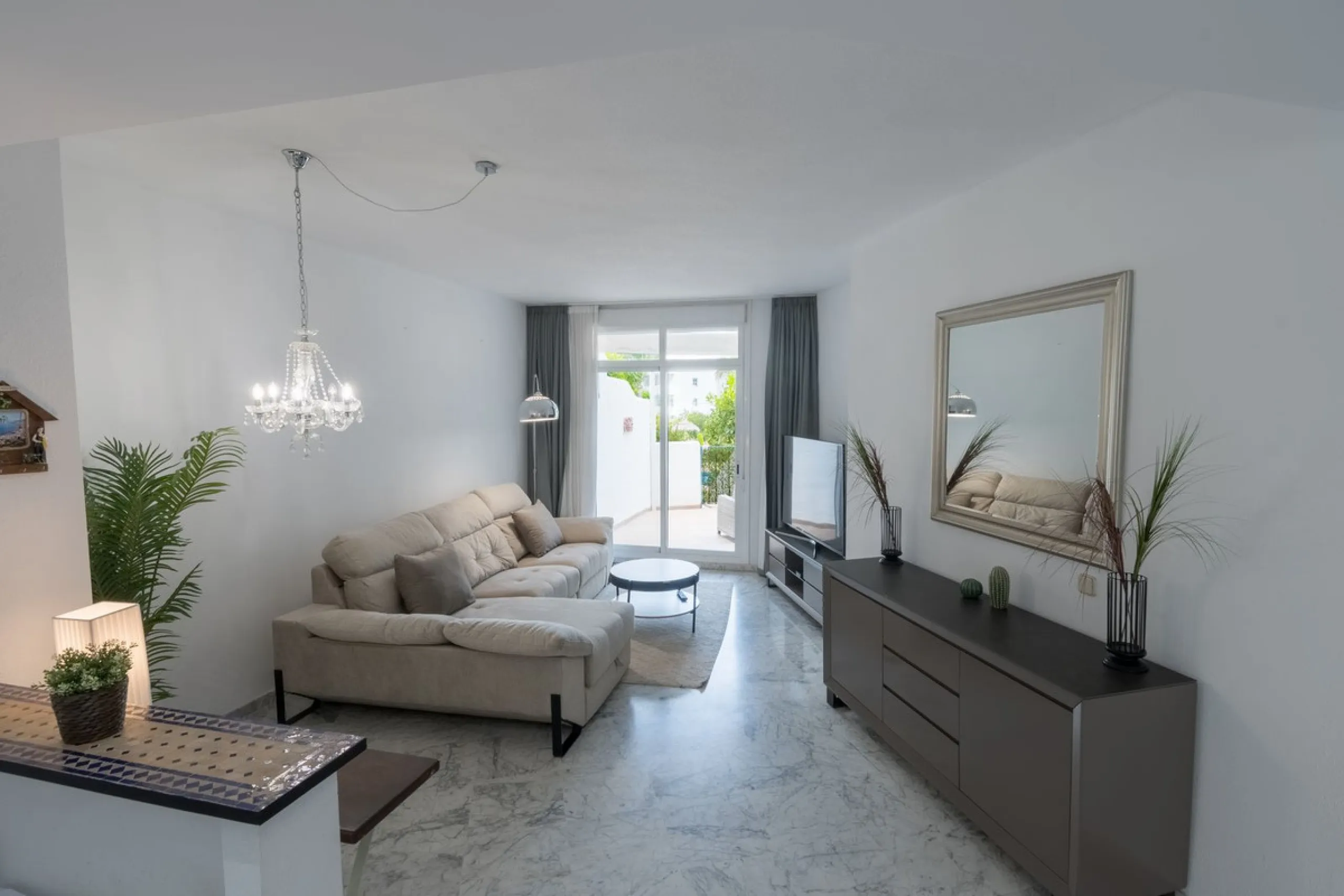 Renovated Garden Apartment with Rental Licence | Golden Mile, Marbella