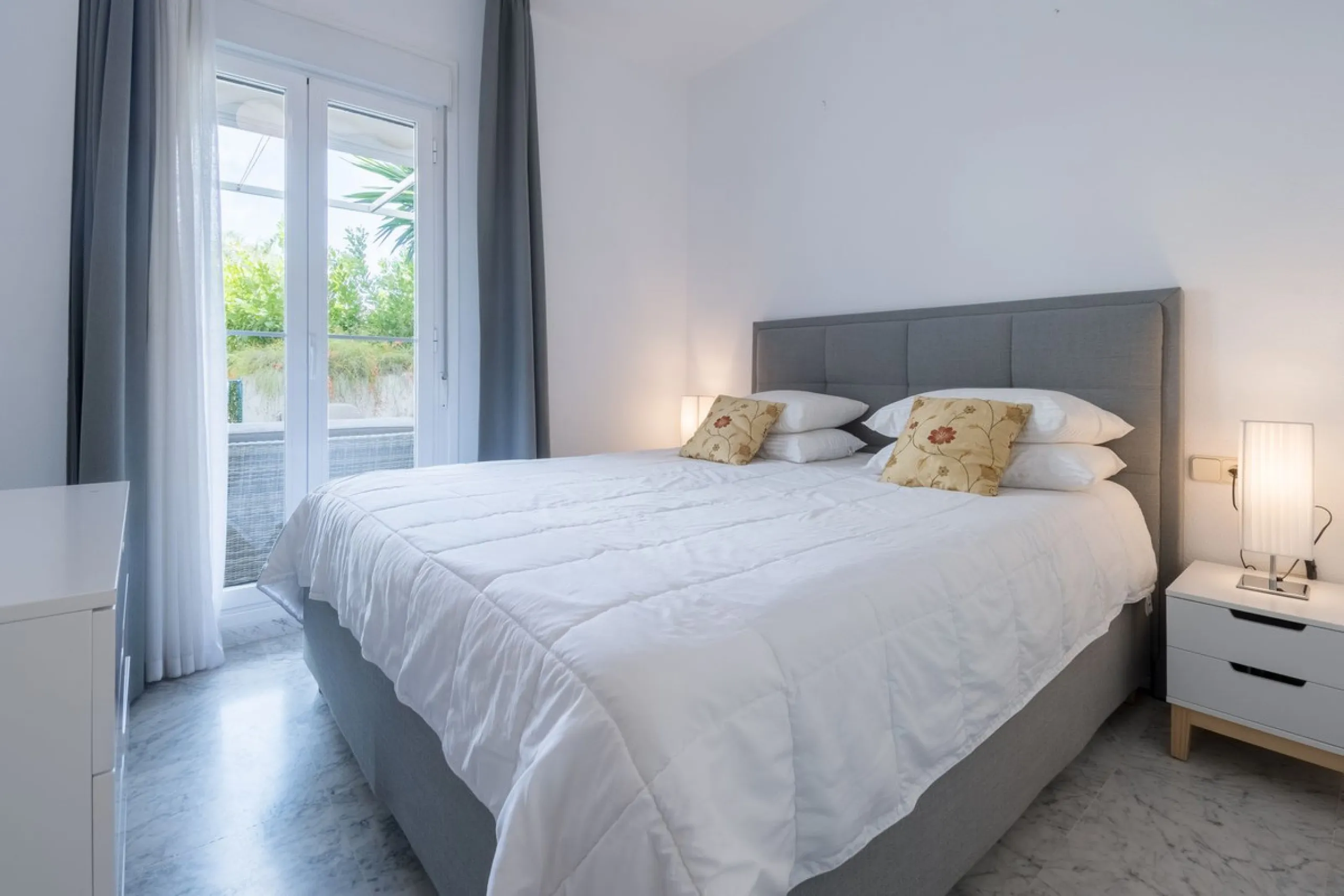 Renovated Garden Apartment with Rental Licence | Golden Mile, Marbella