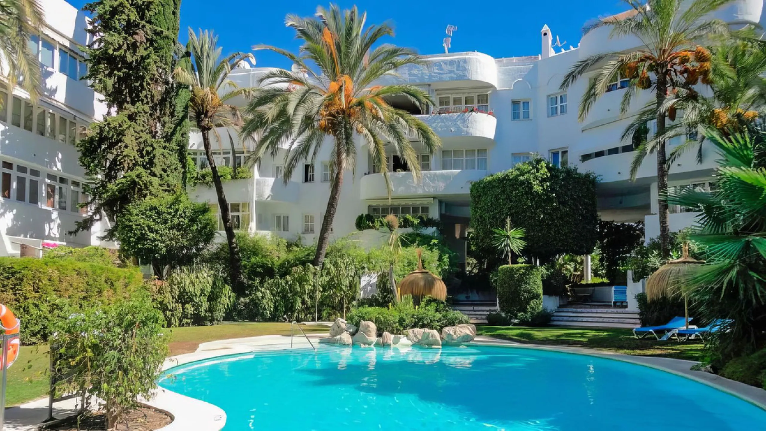 Renovated Garden Apartment with Rental Licence | Golden Mile, Marbella