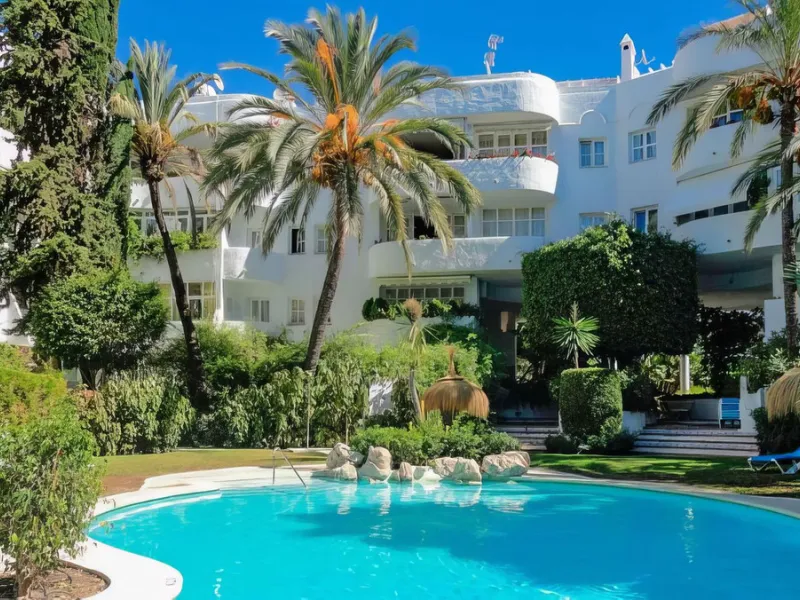 Renovated Garden Apartment with Rental Licence | Golden Mile, Marbella