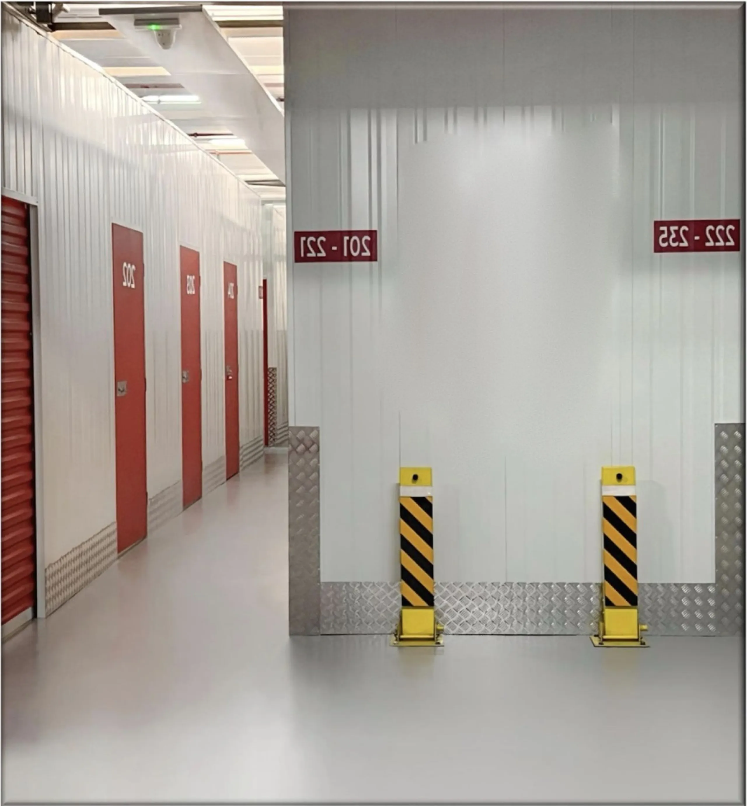 Commercial premises with a working business - storage room rental.