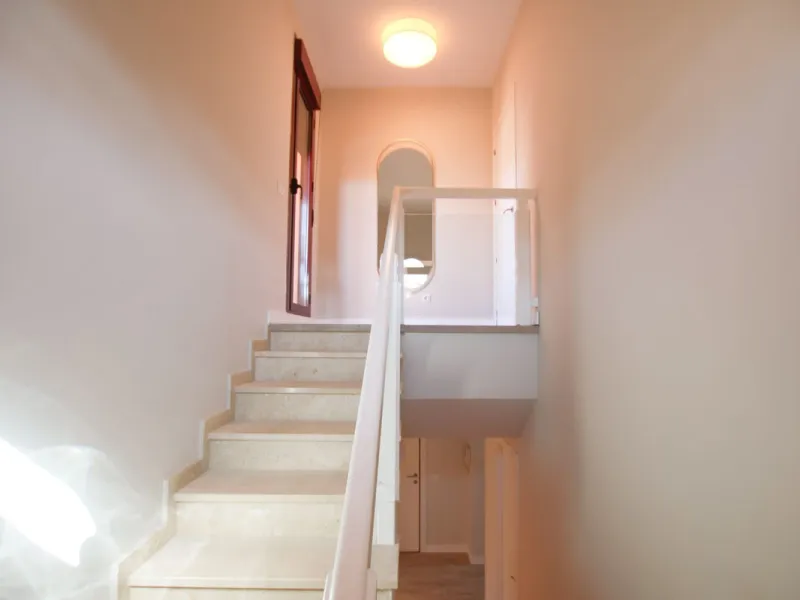 ***AMAZING OPPORTUNITY*** Exquisite 3 Bed Penthouse Duplex, with incredible views of El Paraíso Golf Course and La Concha.