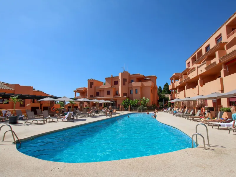 ***AMAZING OPPORTUNITY*** Exquisite 3 Bed Penthouse Duplex, with incredible views of El Paraíso Golf Course and La Concha.