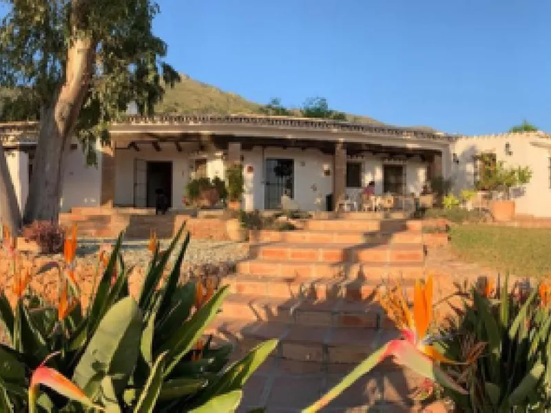 House - Detached Villa в продаже в Mijas, Málaga. В доме 5 спален и 4 ванных комнат. Площадь дома 311 м². Площадь участка 13800 м²