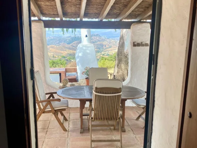 Do you want to feel you are really living in Spain? To smell the herbs on the breeze and to sit and look across the rolling countryside to the mountains with a glimpse of the sea glittering beyond the mountains. To feel the soul of this beautiful property