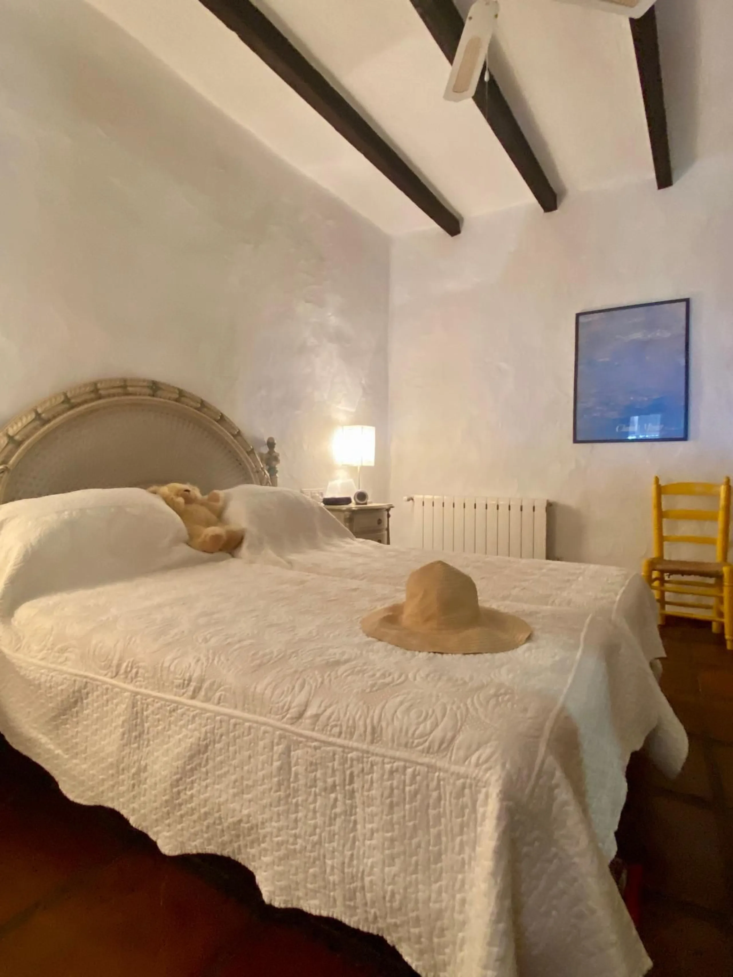 Do you want to feel you are really living in Spain? To smell the herbs on the breeze and to sit and look across the rolling countryside to the mountains with a glimpse of the sea glittering beyond the mountains. To feel the soul of this beautiful property