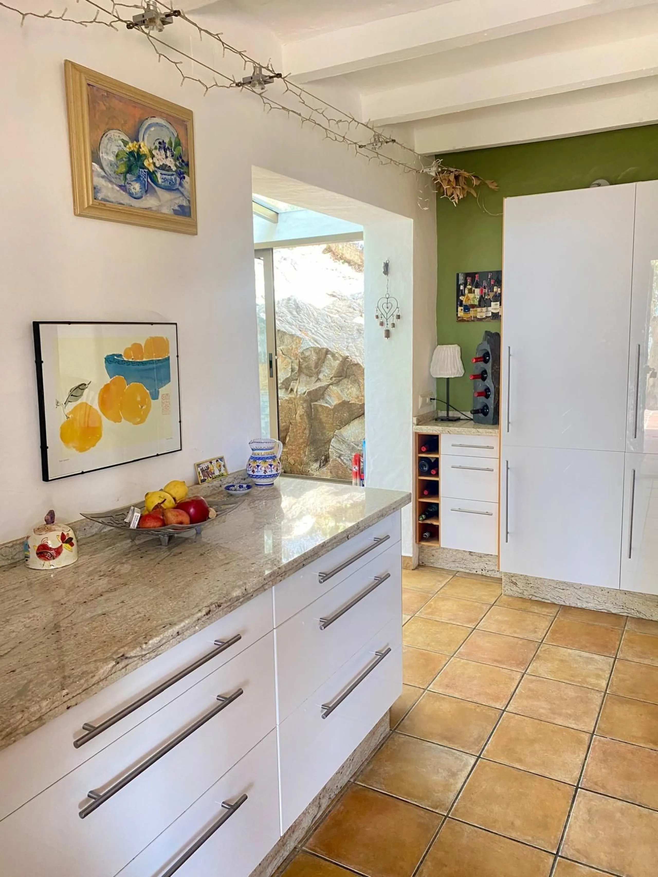 Do you want to feel you are really living in Spain? To smell the herbs on the breeze and to sit and look across the rolling countryside to the mountains with a glimpse of the sea glittering beyond the mountains. To feel the soul of this beautiful property
