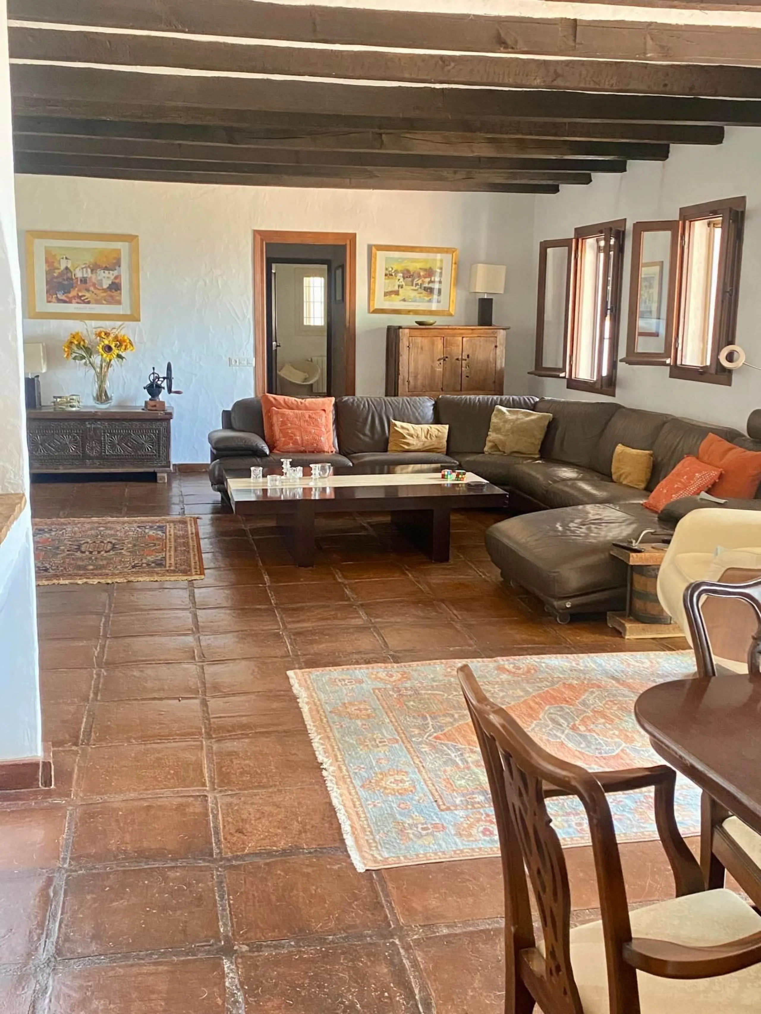 Do you want to feel you are really living in Spain? To smell the herbs on the breeze and to sit and look across the rolling countryside to the mountains with a glimpse of the sea glittering beyond the mountains. To feel the soul of this beautiful property