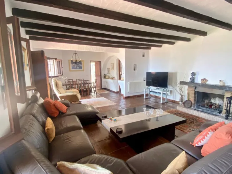 Do you want to feel you are really living in Spain? To smell the herbs on the breeze and to sit and look across the rolling countryside to the mountains with a glimpse of the sea glittering beyond the mountains. To feel the soul of this beautiful property