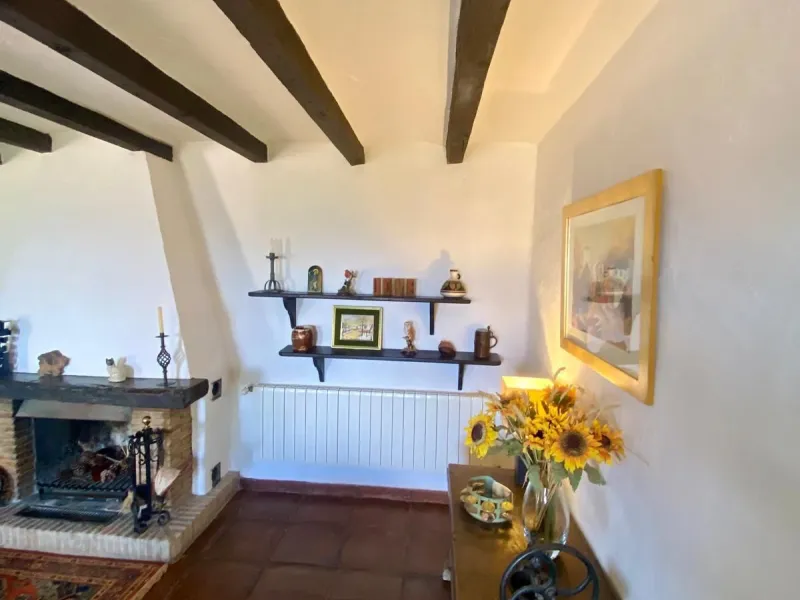 Do you want to feel you are really living in Spain? To smell the herbs on the breeze and to sit and look across the rolling countryside to the mountains with a glimpse of the sea glittering beyond the mountains. To feel the soul of this beautiful property