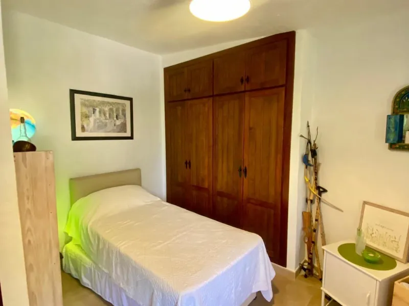 Do you want to feel you are really living in Spain? To smell the herbs on the breeze and to sit and look across the rolling countryside to the mountains with a glimpse of the sea glittering beyond the mountains. To feel the soul of this beautiful property