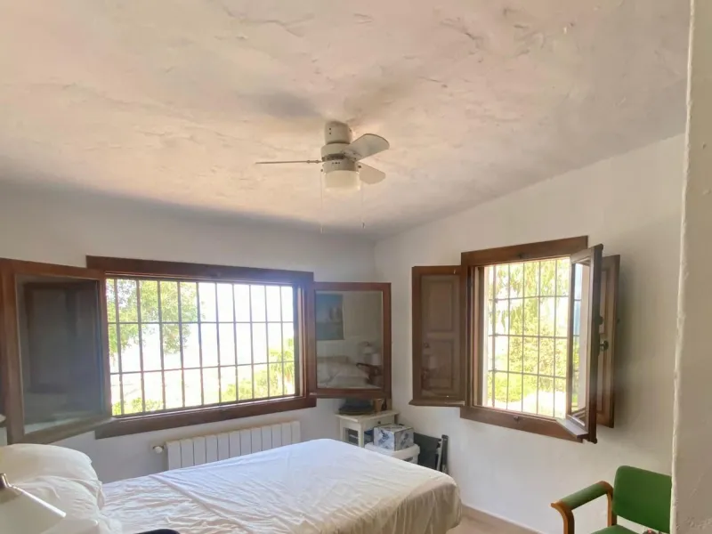 Do you want to feel you are really living in Spain? To smell the herbs on the breeze and to sit and look across the rolling countryside to the mountains with a glimpse of the sea glittering beyond the mountains. To feel the soul of this beautiful property