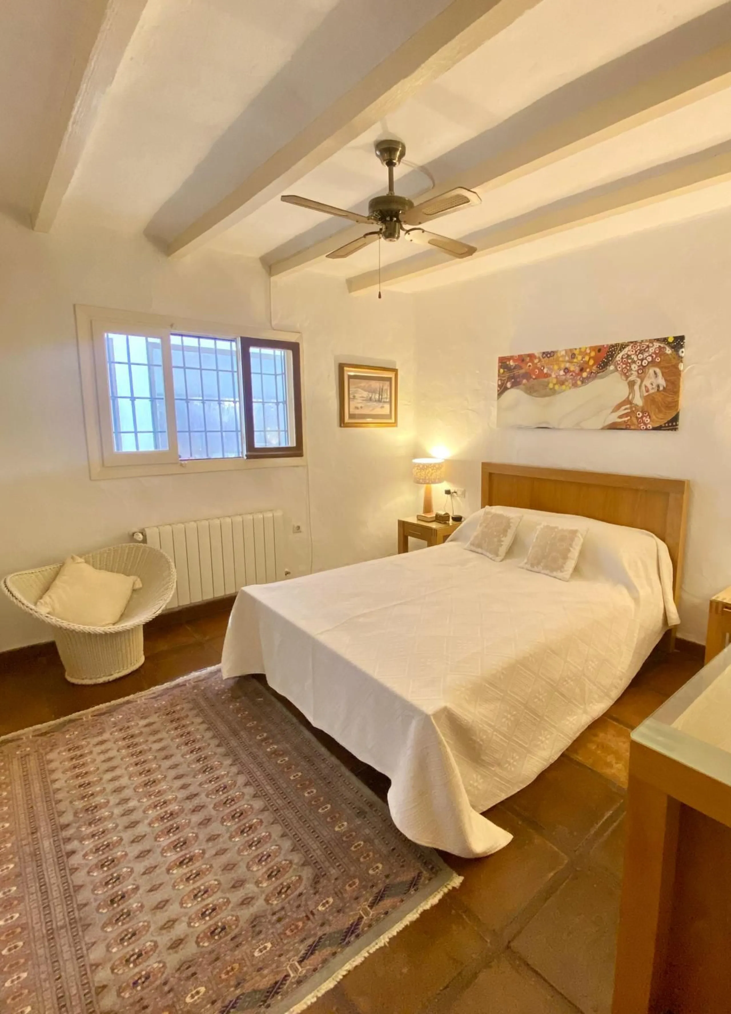 Do you want to feel you are really living in Spain? To smell the herbs on the breeze and to sit and look across the rolling countryside to the mountains with a glimpse of the sea glittering beyond the mountains. To feel the soul of this beautiful property