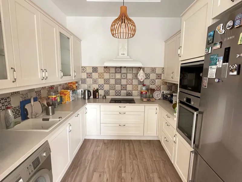 House - Townhouse в продаже в Benalmadena, Málaga. В доме 3 спален и 3 ванных комнат. Площадь дома 185 м². Площадь участка 50 м²