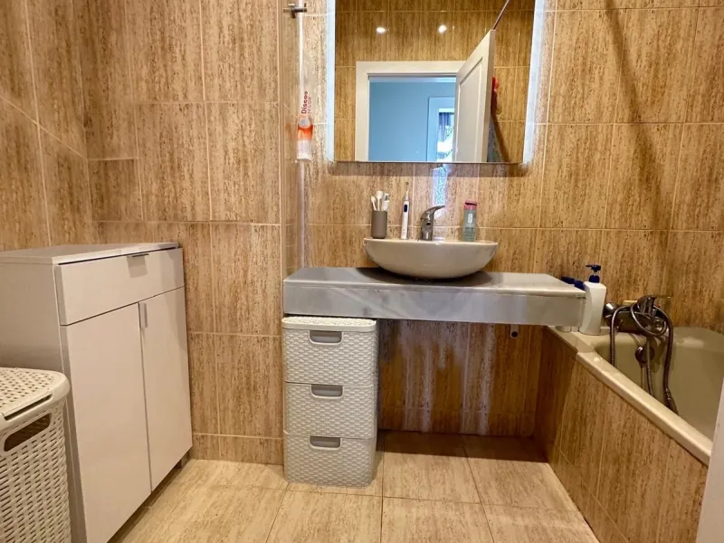 House - Townhouse в продаже в Benalmadena, Málaga. В доме 3 спален и 3 ванных комнат. Площадь дома 185 м². Площадь участка 50 м²