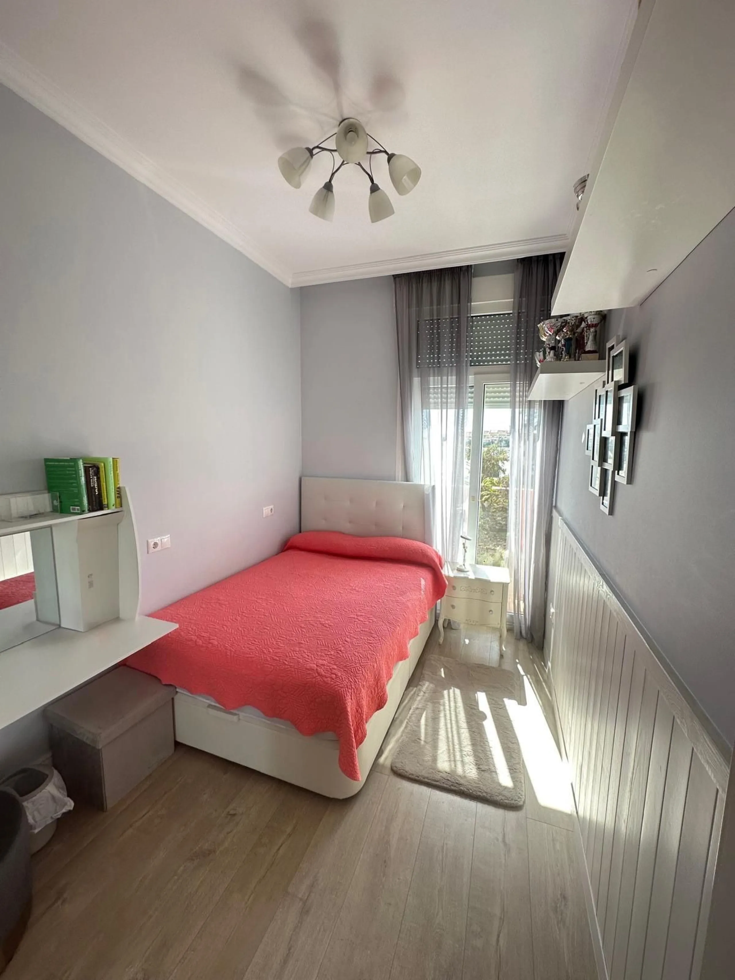 House - Townhouse в продаже в Benalmadena, Málaga. В доме 3 спален и 3 ванных комнат. Площадь дома 185 м². Площадь участка 50 м²