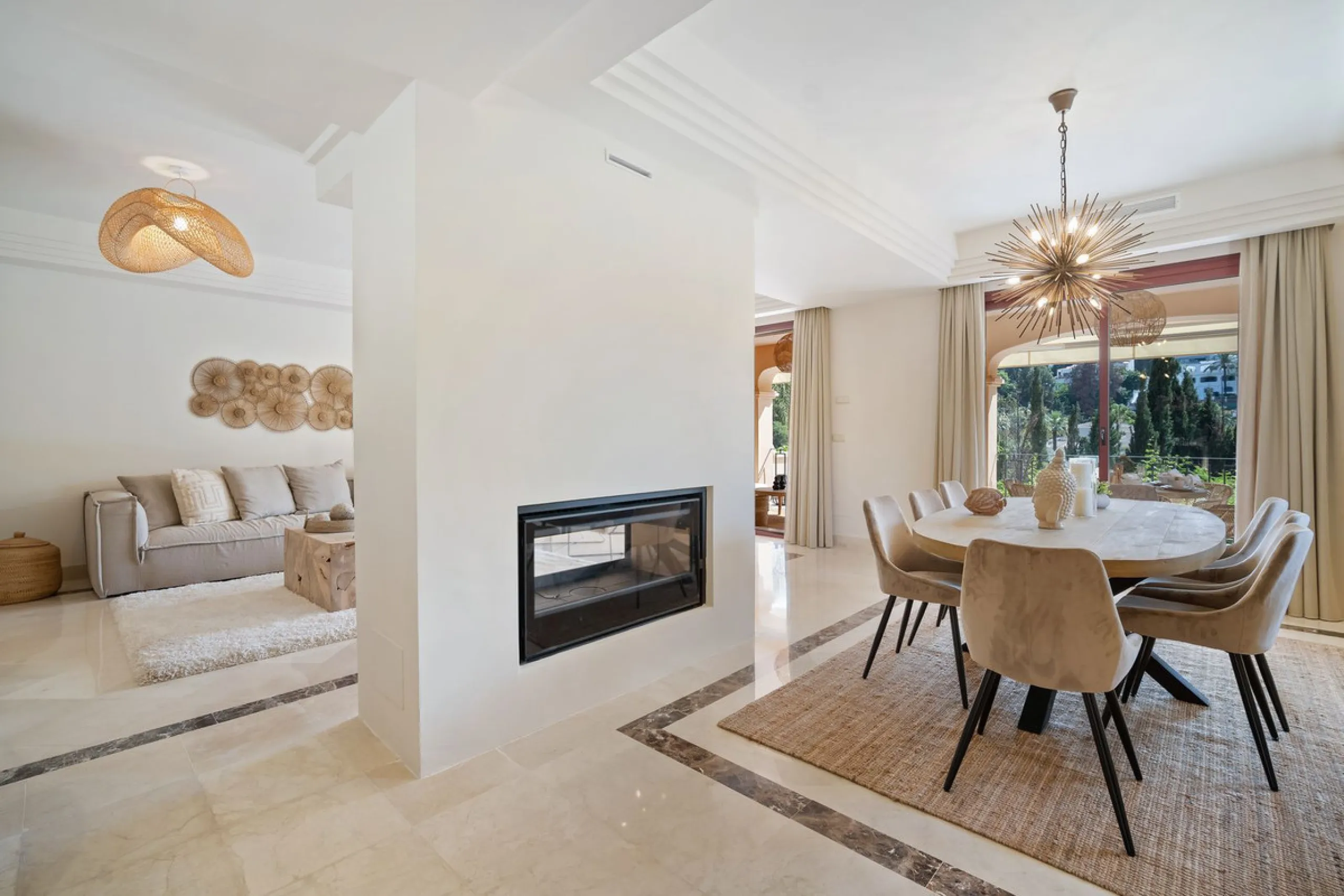 This spacious 5 bedrooms villa is situated in the gated community of Vasari Resort, Puerto Banus. Calm and very well maintained community just few steps from all the amenities and famous Puerto Banus. Perfect combination for those seeking tranquillity, bu