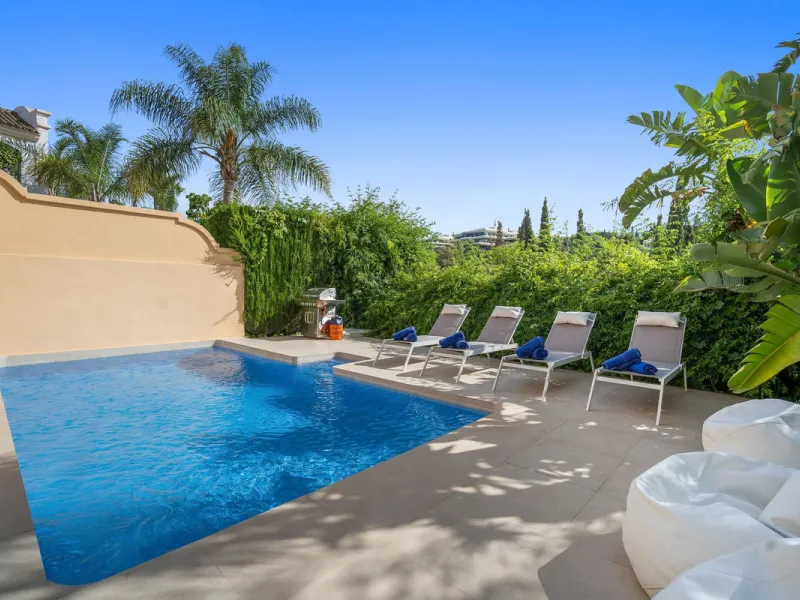 This spacious 5 bedrooms villa is situated in the gated community of Vasari Resort, Puerto Banus. Calm and very well maintained community just few steps from all the amenities and famous Puerto Banus. Perfect combination for those seeking tranquillity, bu