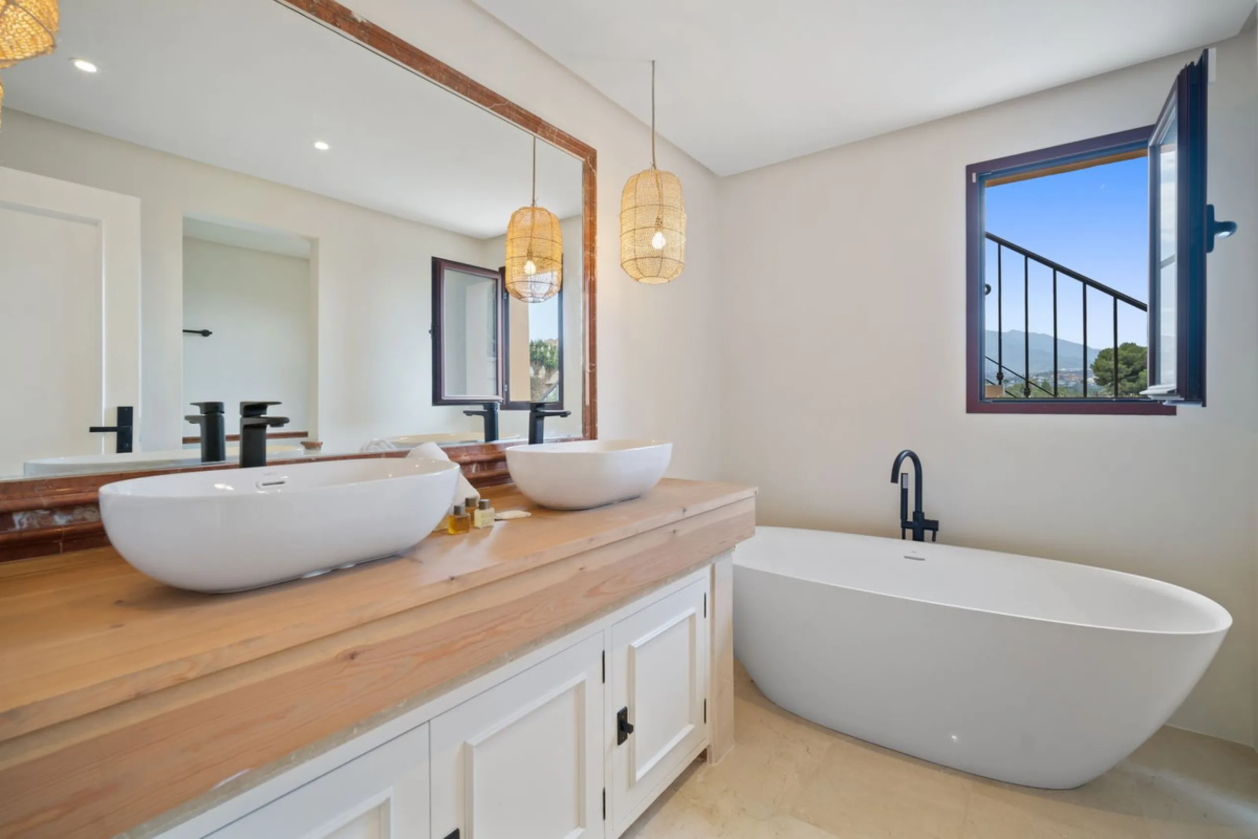 This spacious 5 bedrooms villa is situated in the gated community of Vasari Resort, Puerto Banus. Calm and very well maintained community just few steps from all the amenities and famous Puerto Banus. Perfect combination for those seeking tranquillity, bu