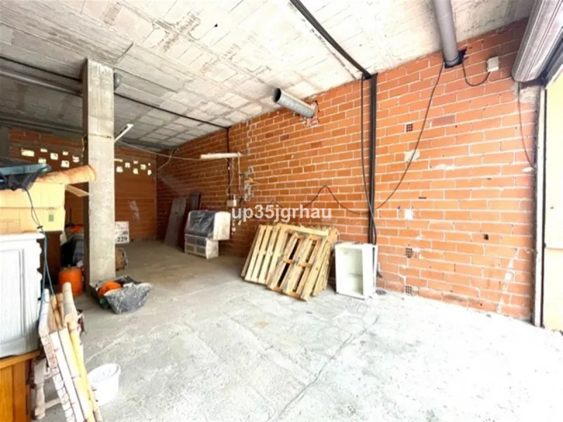 FANTASTIC LOCAL IN SALES AND RENT,
