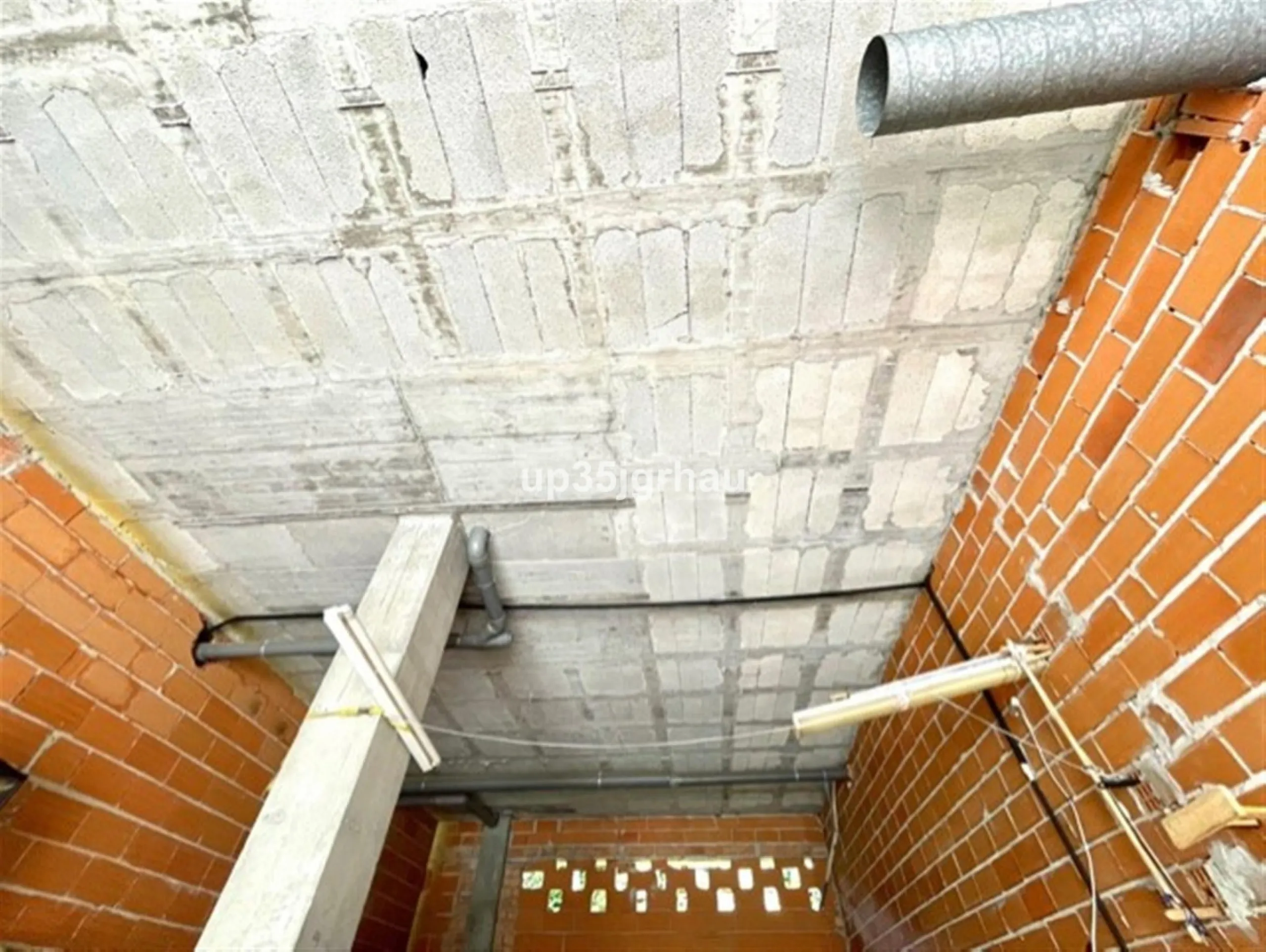 FANTASTIC LOCAL IN SALES AND RENT,