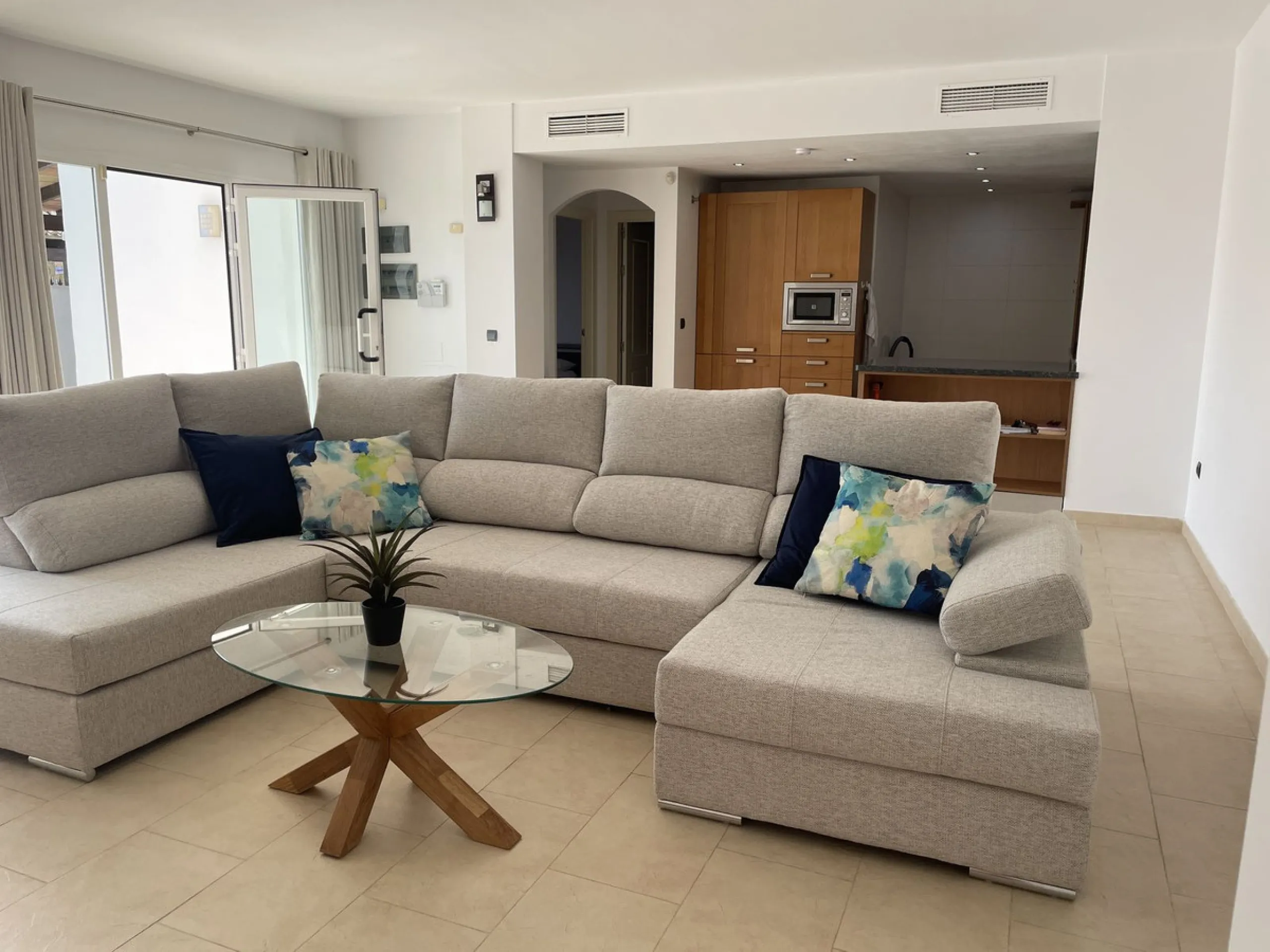 Apartment - Ground Floor Apartment в продаже в Benalmadena, Málaga. В доме 2 спален и 2 ванных комнат. Площадь дома 110 м²