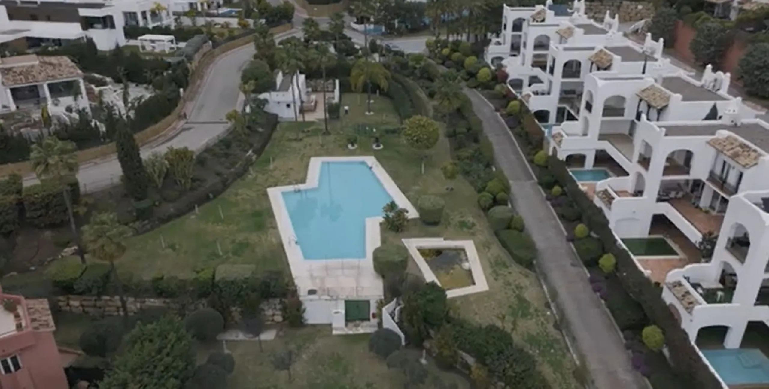 Apartment - Ground Floor Apartment в продаже в Benalmadena, Málaga. В доме 2 спален и 2 ванных комнат. Площадь дома 110 м²