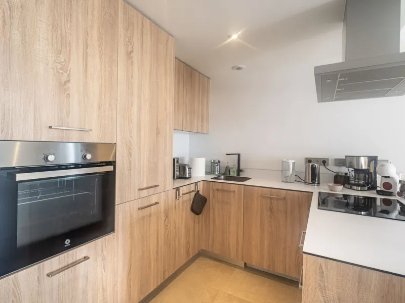 Beautiful apartment with three bedrooms, two bathrooms and a large wardrobe, with panoramic sea views, located near the Dona Julia golf courses and just 300 meters from Playa Ancha. The apartment was completed at the end of 2023 and has been equipped with