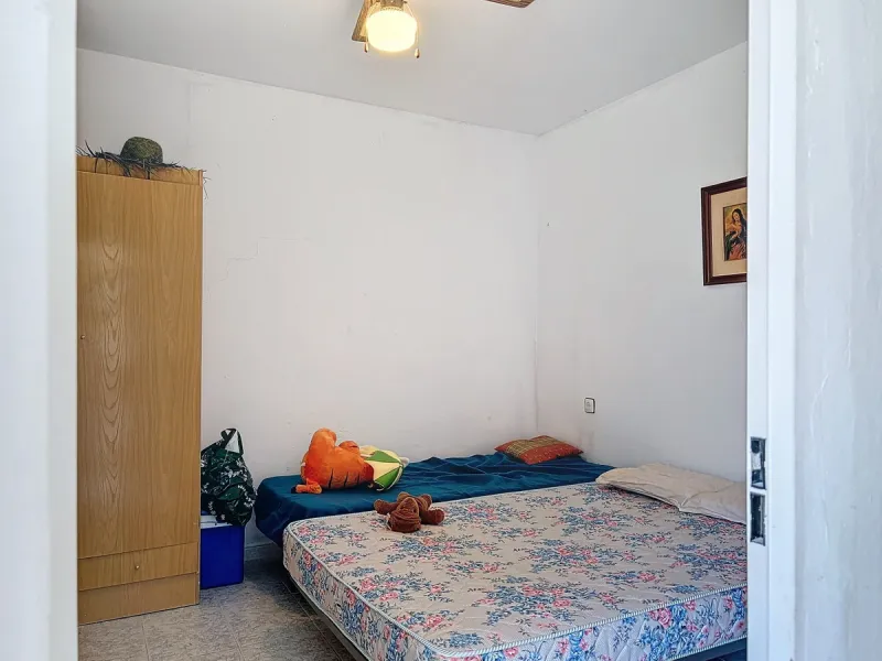 For sale: an impressive country house in Torre del Mar, perfect for those seeking a retreat in the heart of nature without sacrificing comfort. The property boasts a living area of 224 m2 and is situated on a large, fully fenced plot of 4045 m2, ensuring 